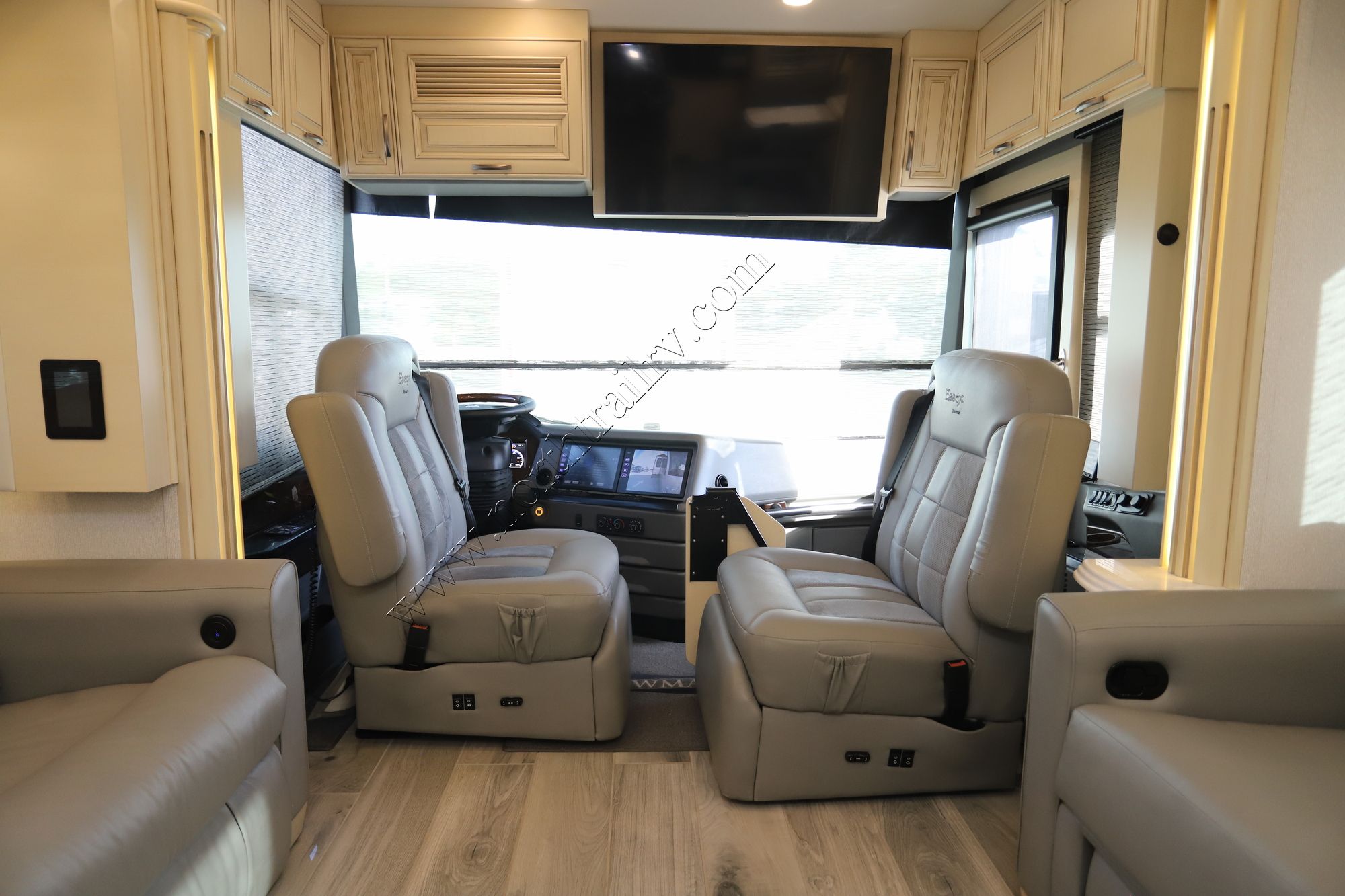 Used 2022 Newmar Essex 4533 Class A  For Sale