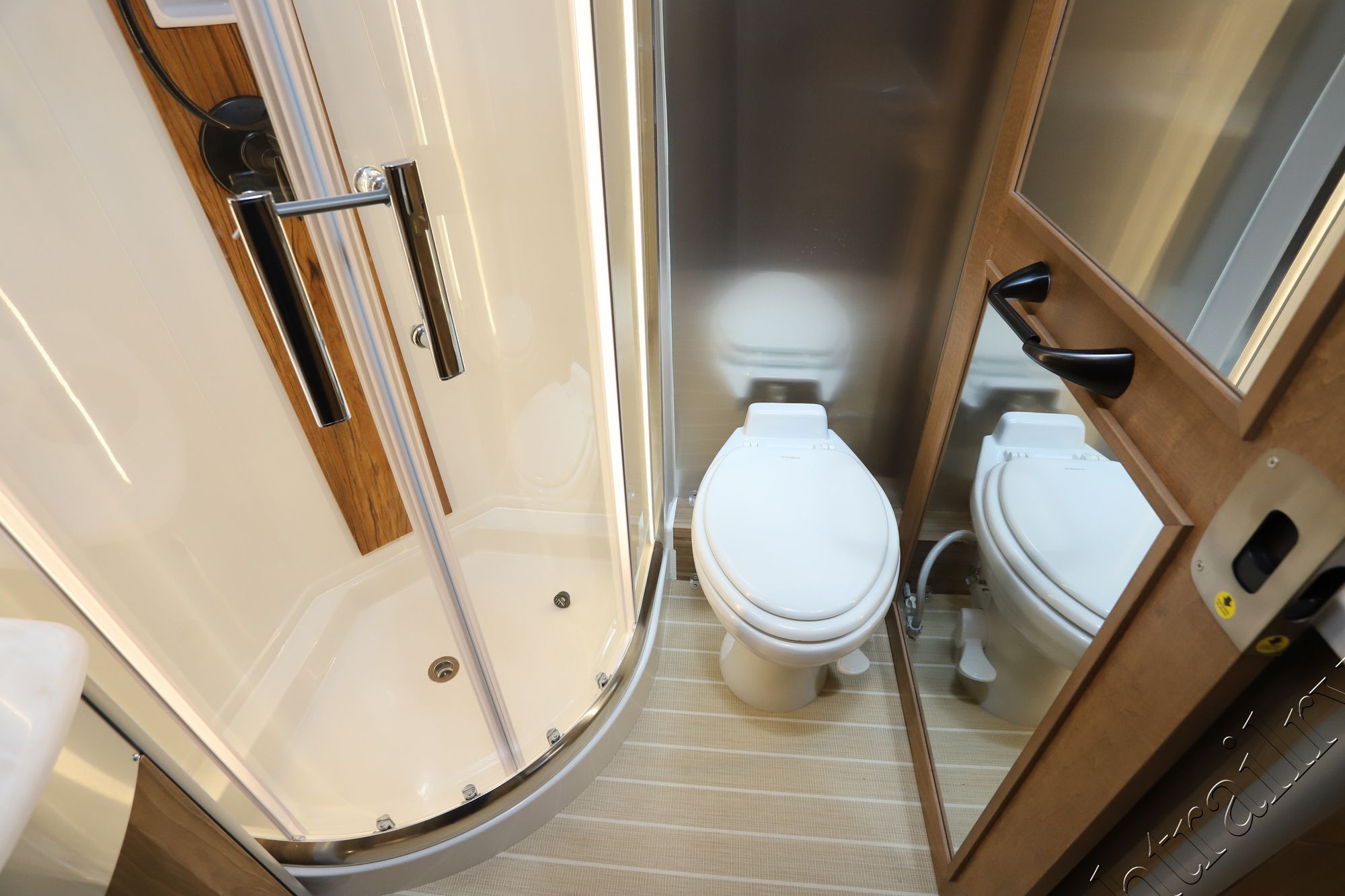 2024 Airstream Atlas Tommy Bahama Class C New  For Sale