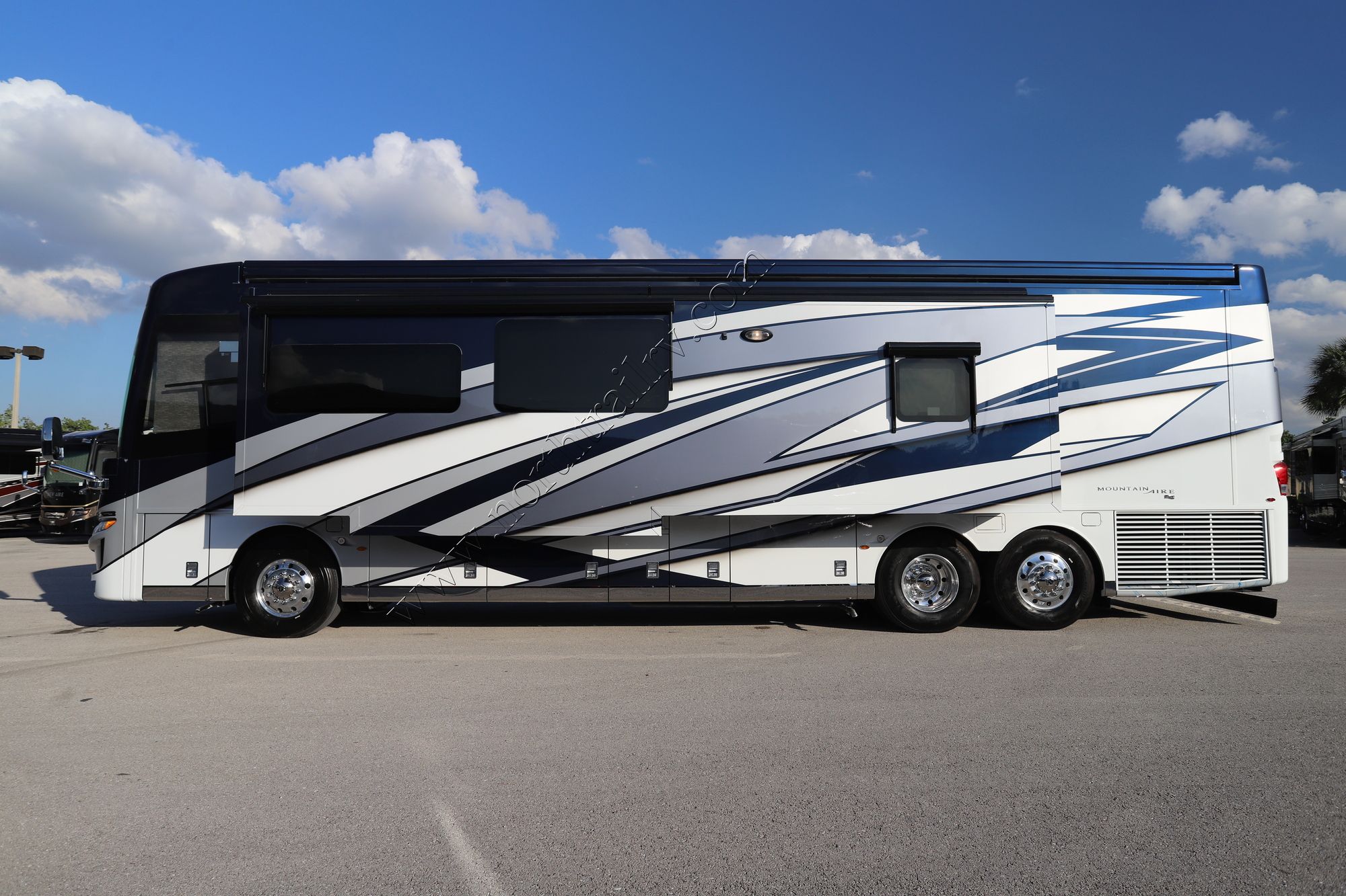 New 2024 Newmar Mountain Aire 4118 Class A  For Sale