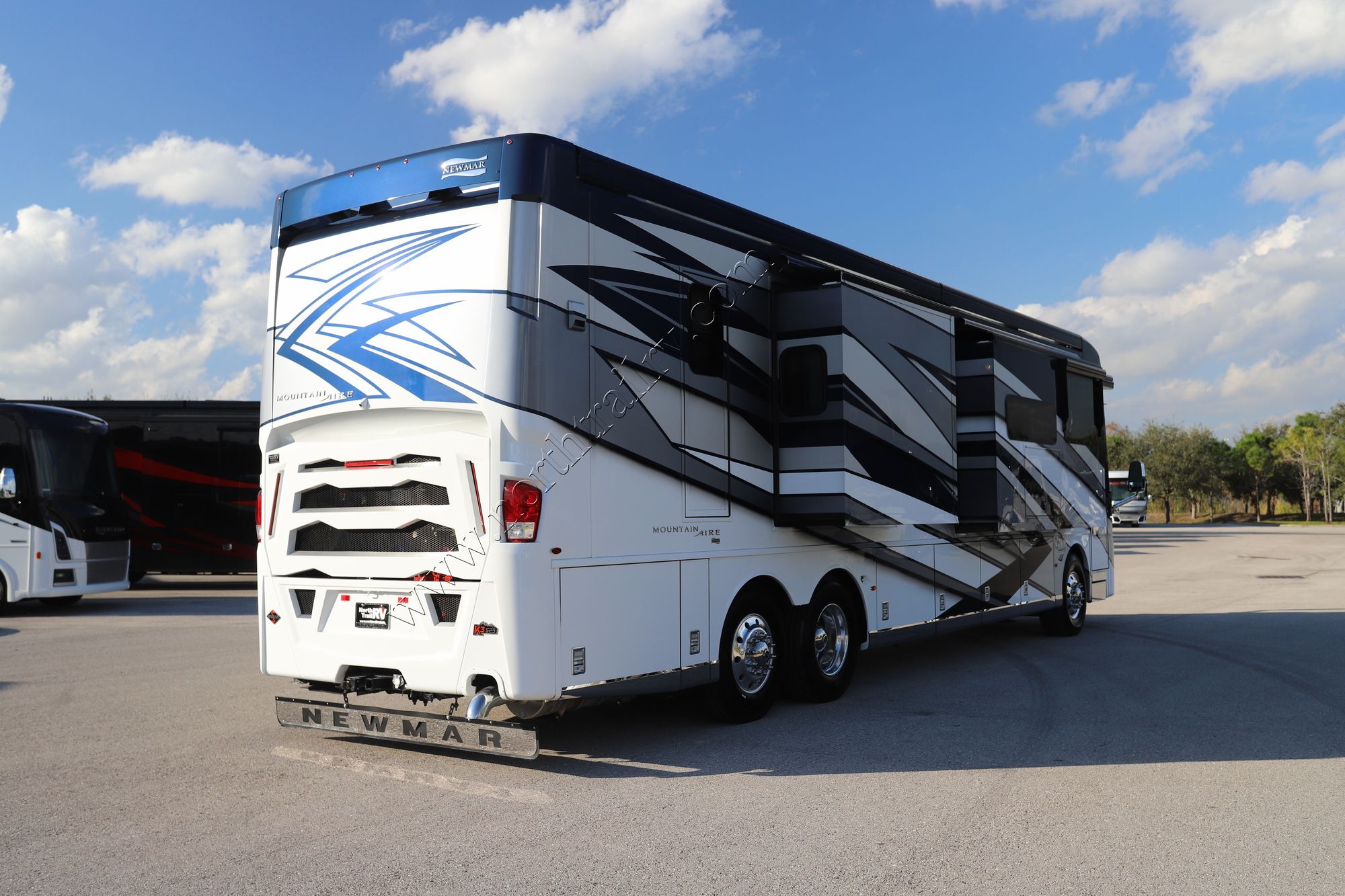 New 2024 Newmar Mountain Aire 4118 Class A  For Sale