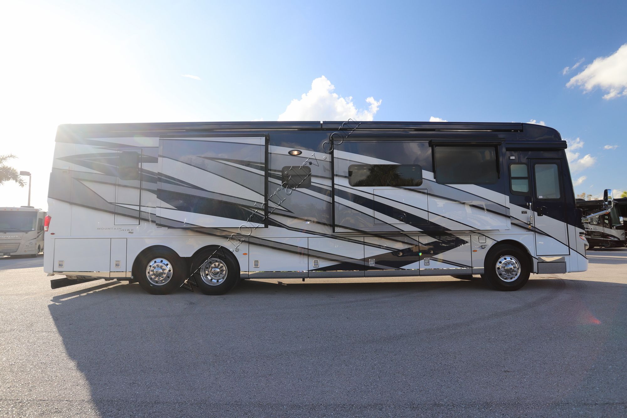 New 2024 Newmar Mountain Aire 4118 Class A  For Sale