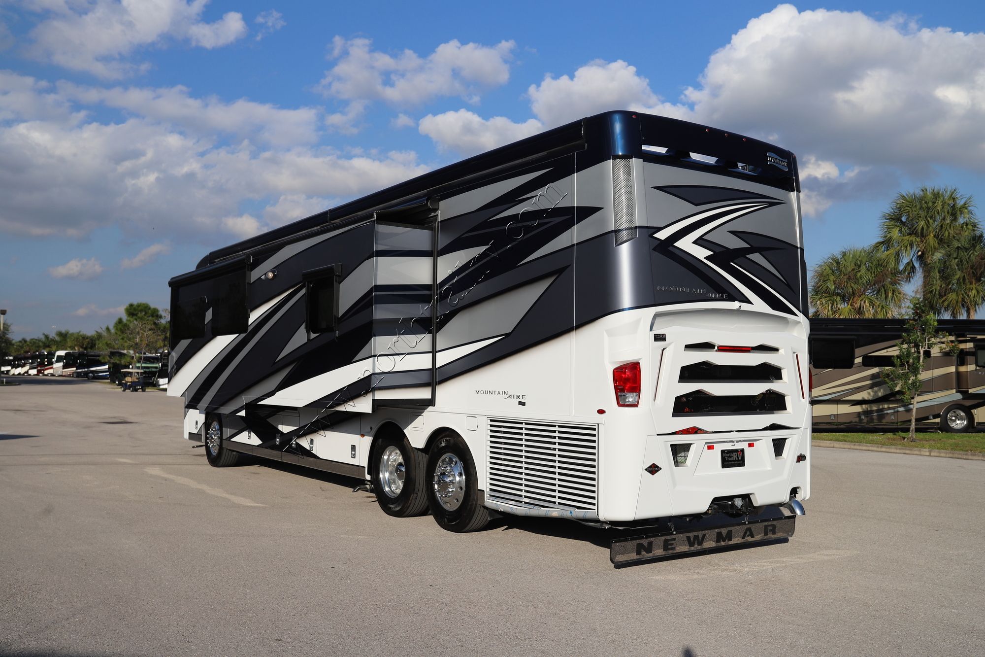 New 2024 Newmar Mountain Aire 4118 Class A  For Sale