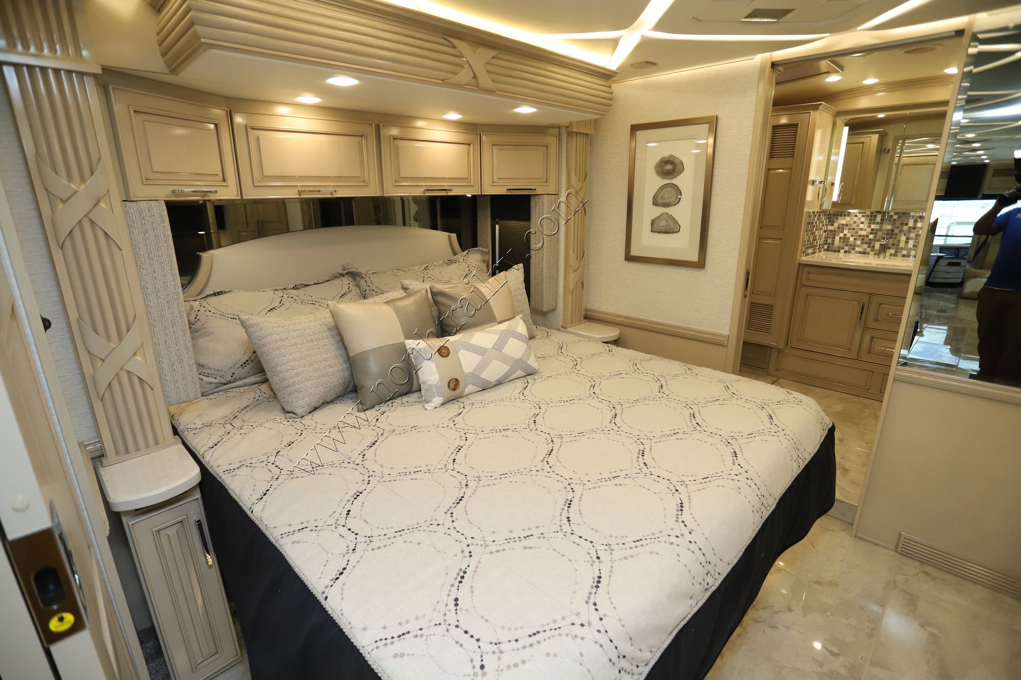 New 2024 Newmar Mountain Aire 4118 Class A  For Sale