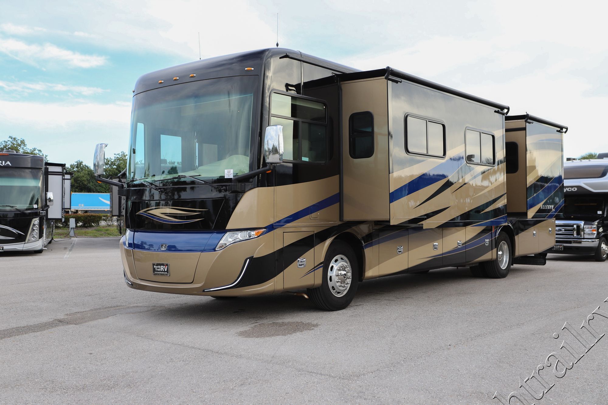 Used 2019 Tiffin Motor Homes Allegro Red 37BA Class A  For Sale