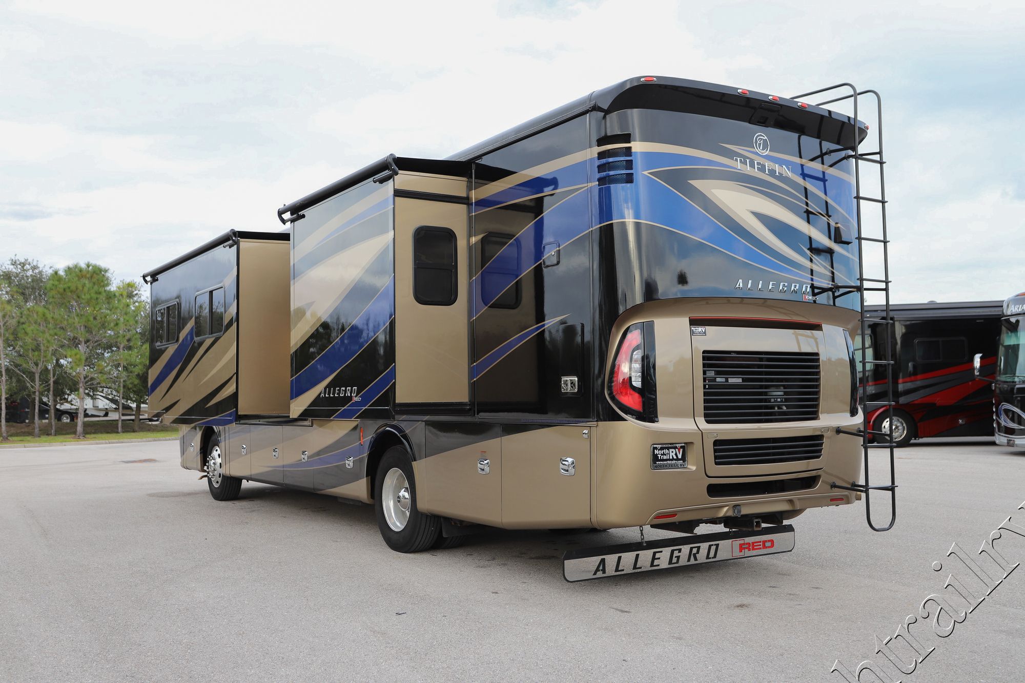 Used 2019 Tiffin Motor Homes Allegro Red 37BA Class A  For Sale