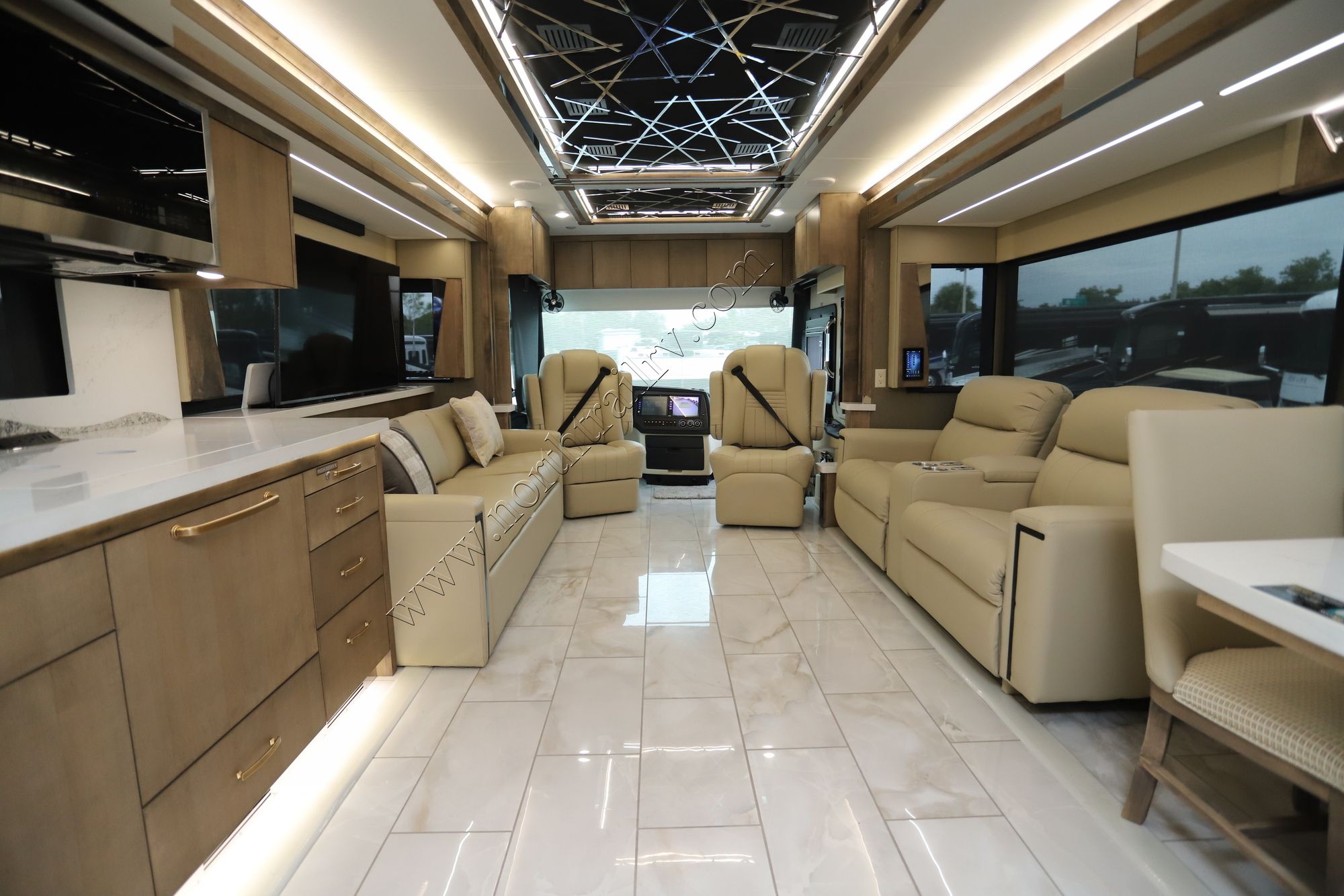 New 2024 Tiffin Motor Homes Zephyr 45FZ Class A  For Sale