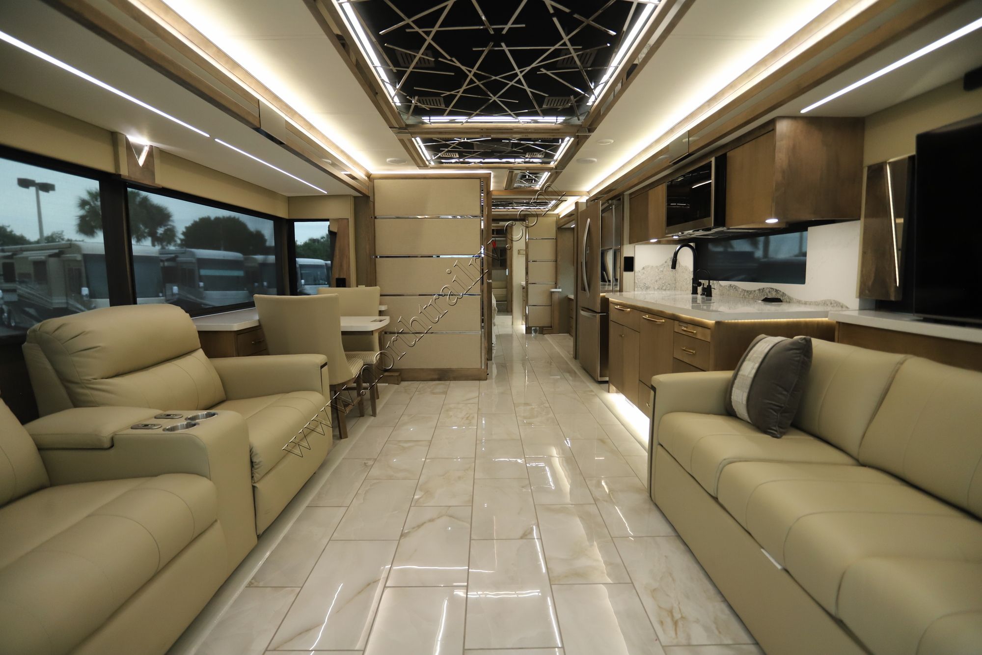 New 2024 Tiffin Motor Homes Zephyr 45FZ Class A  For Sale