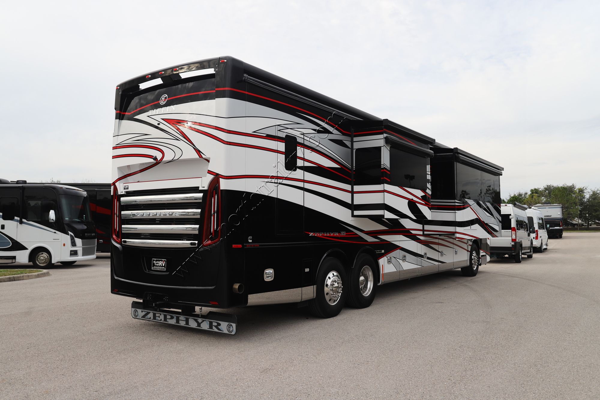 New 2024 Tiffin Motor Homes Zephyr 45FZ Class A  For Sale