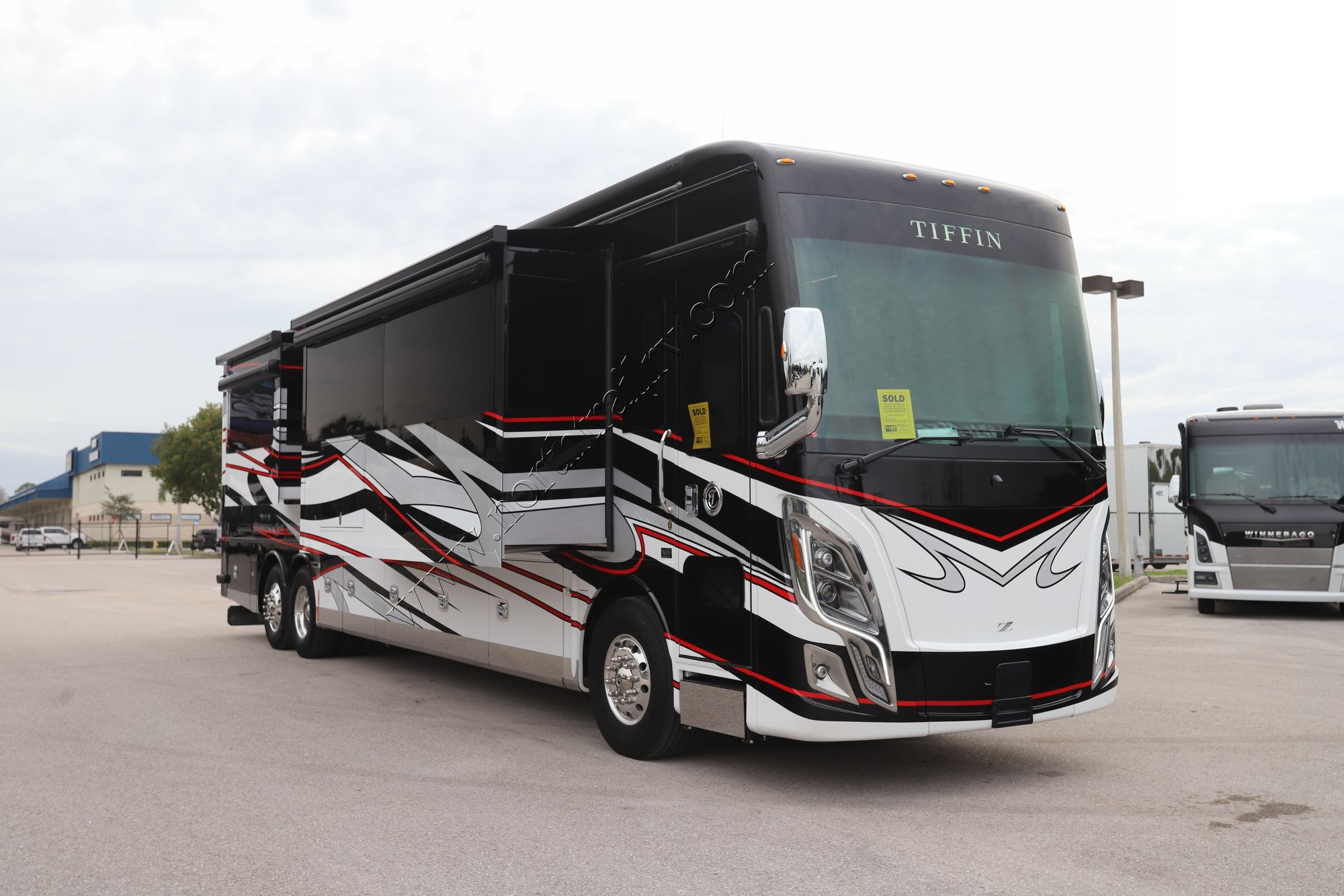 New 2024 Tiffin Motor Homes Zephyr 45FZ Class A  For Sale