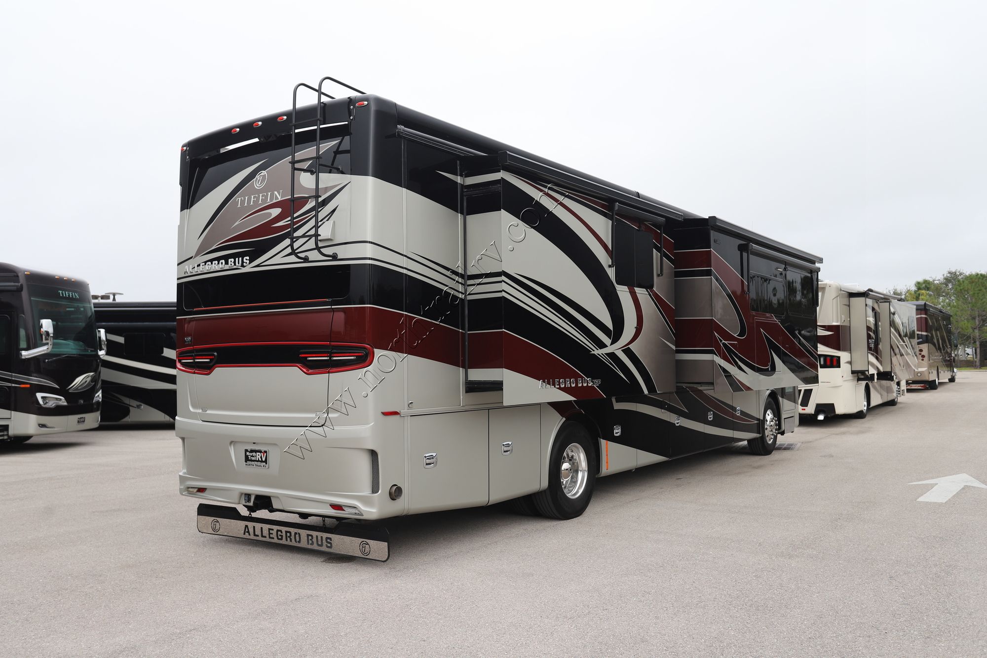 Used 2019 Tiffin Motor Homes Allegro Bus 40IP Class A  For Sale