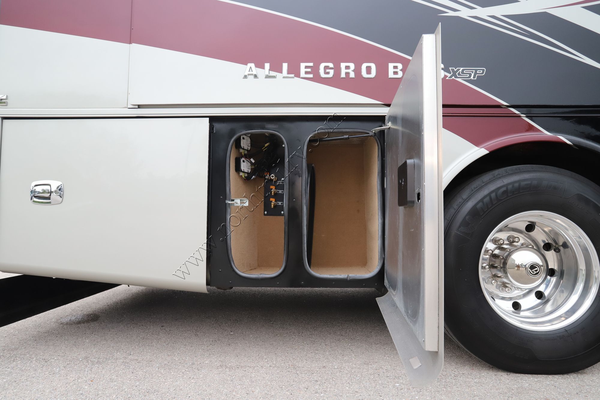 Used 2019 Tiffin Motor Homes Allegro Bus 40IP Class A  For Sale