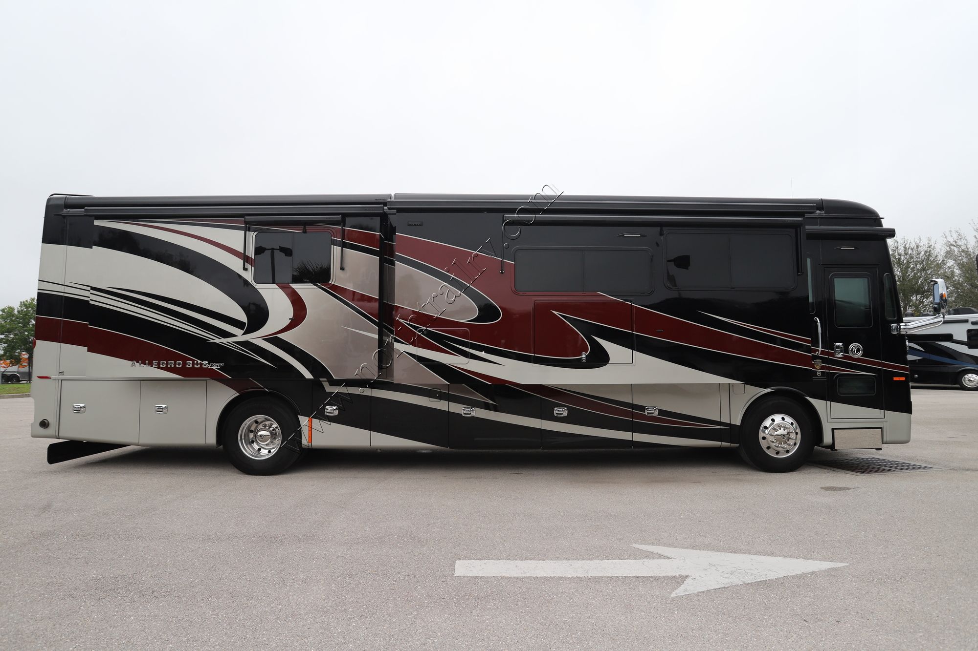 Used 2019 Tiffin Motor Homes Allegro Bus 40IP Class A  For Sale