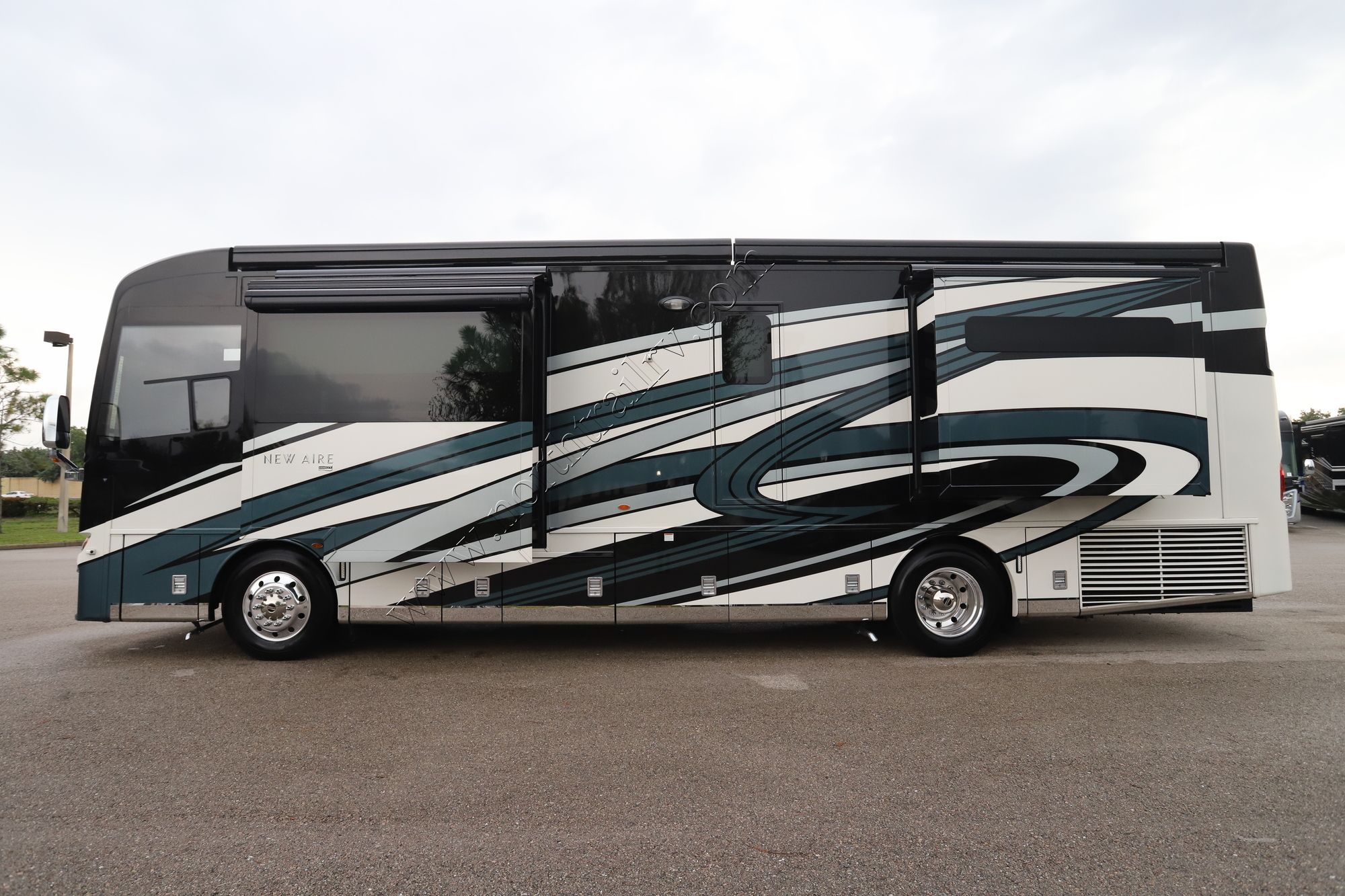 Used 2022 Newmar New Aire 3545 Class A  For Sale