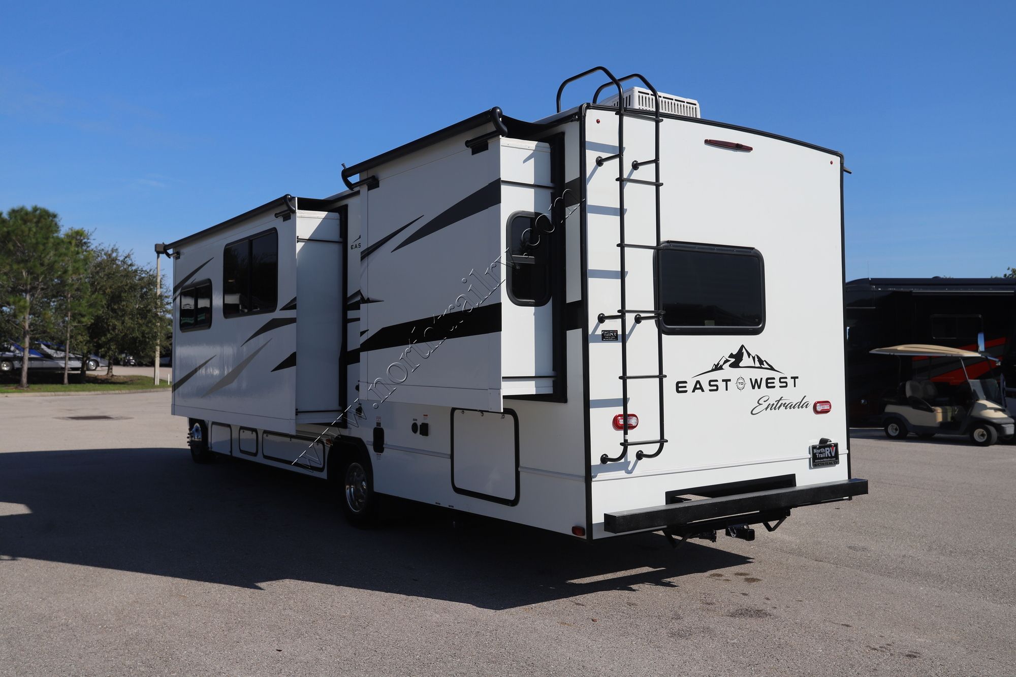 Used 2022 East To West Entrada 2900DS Class C  For Sale