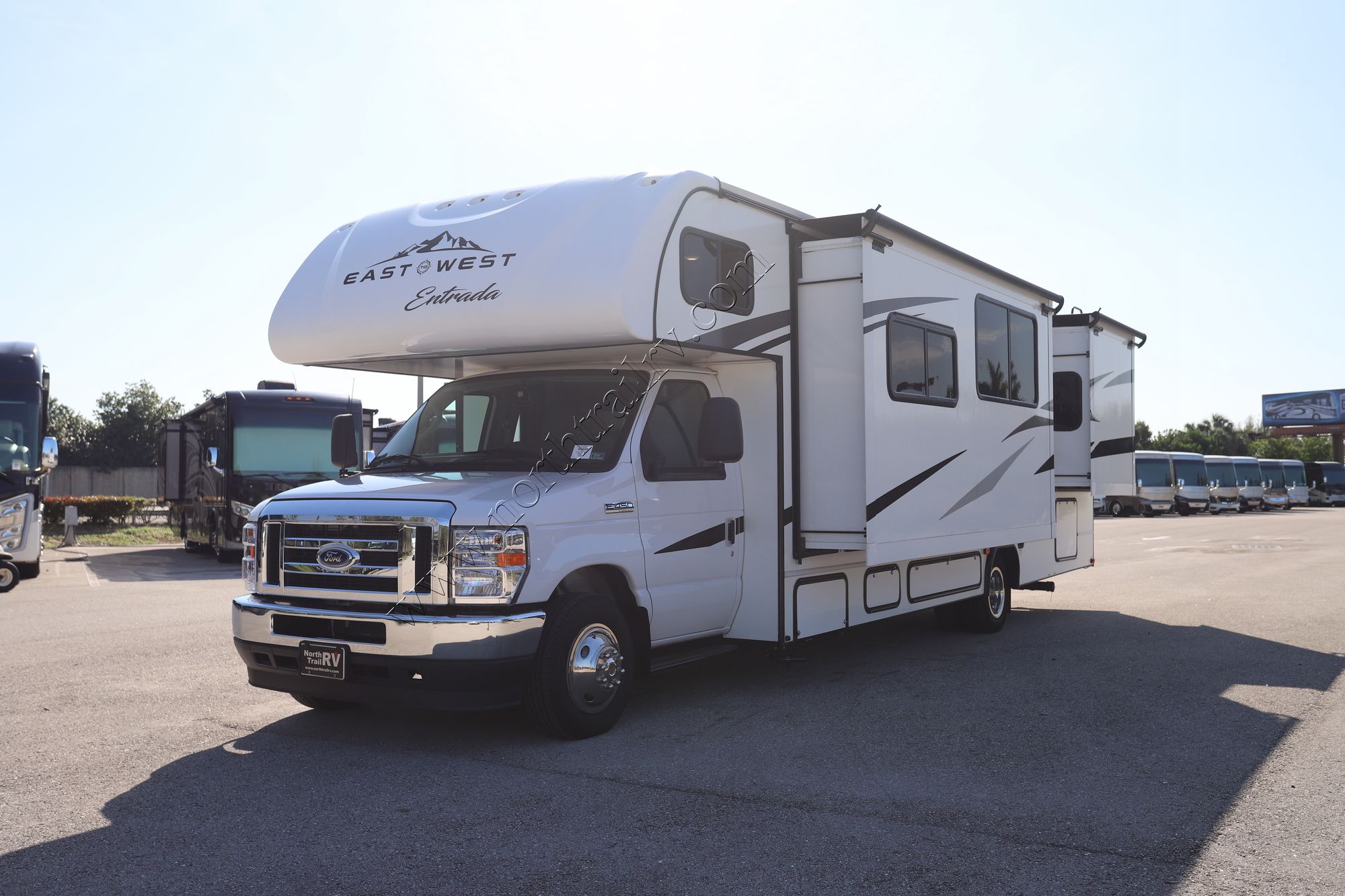 Used 2022 East To West Entrada 2900DS Class C  For Sale