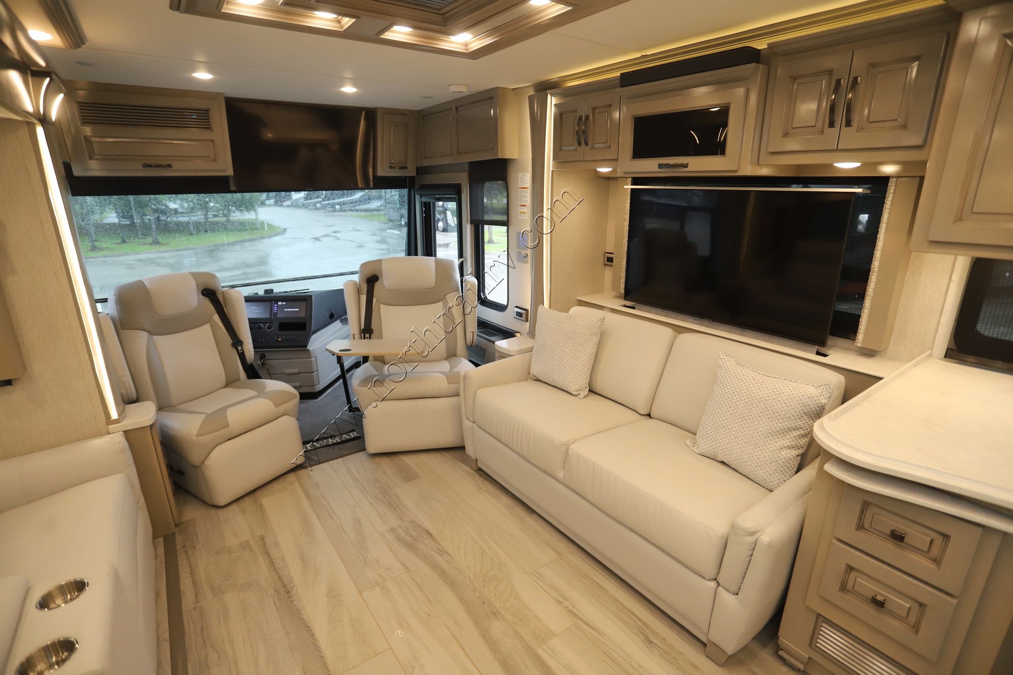 Used 2023 Newmar Dutch Star 4081 Class A  For Sale