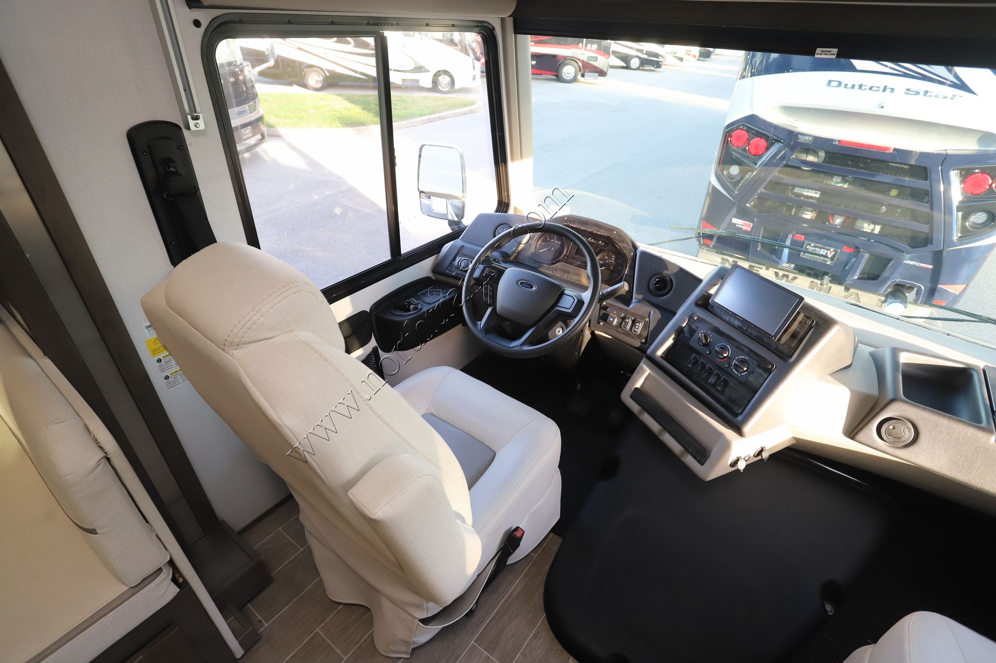 Used 2022 Forest River Georgetown 31L5 Class A  For Sale