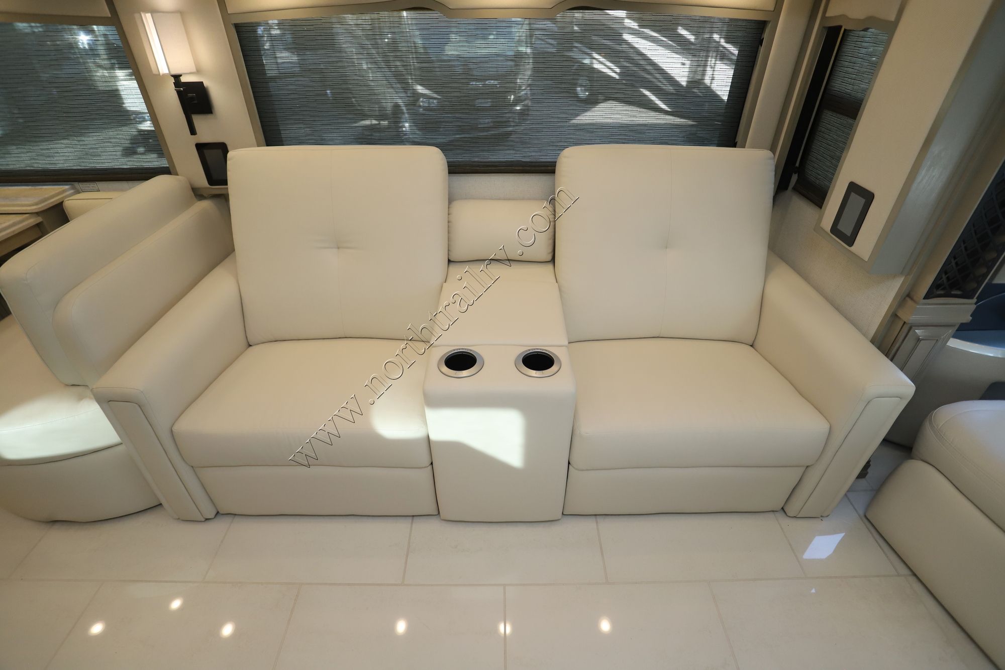 New 2024 Newmar London Aire 4569 Class A  For Sale