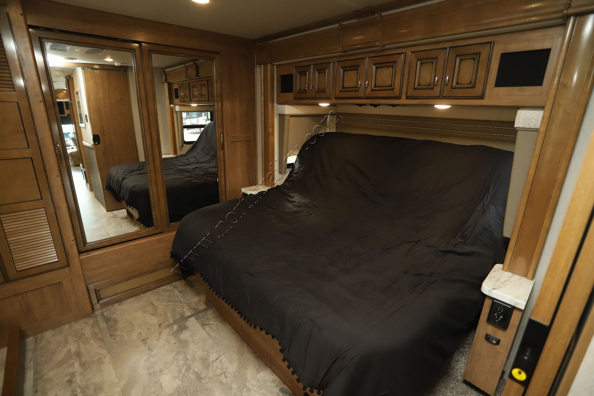 Used 2022 Fleetwood Frontier 34GT Class A  For Sale