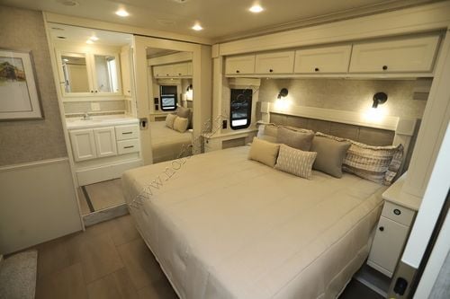 2024 Tiffin Motor Homes Byway 38BL