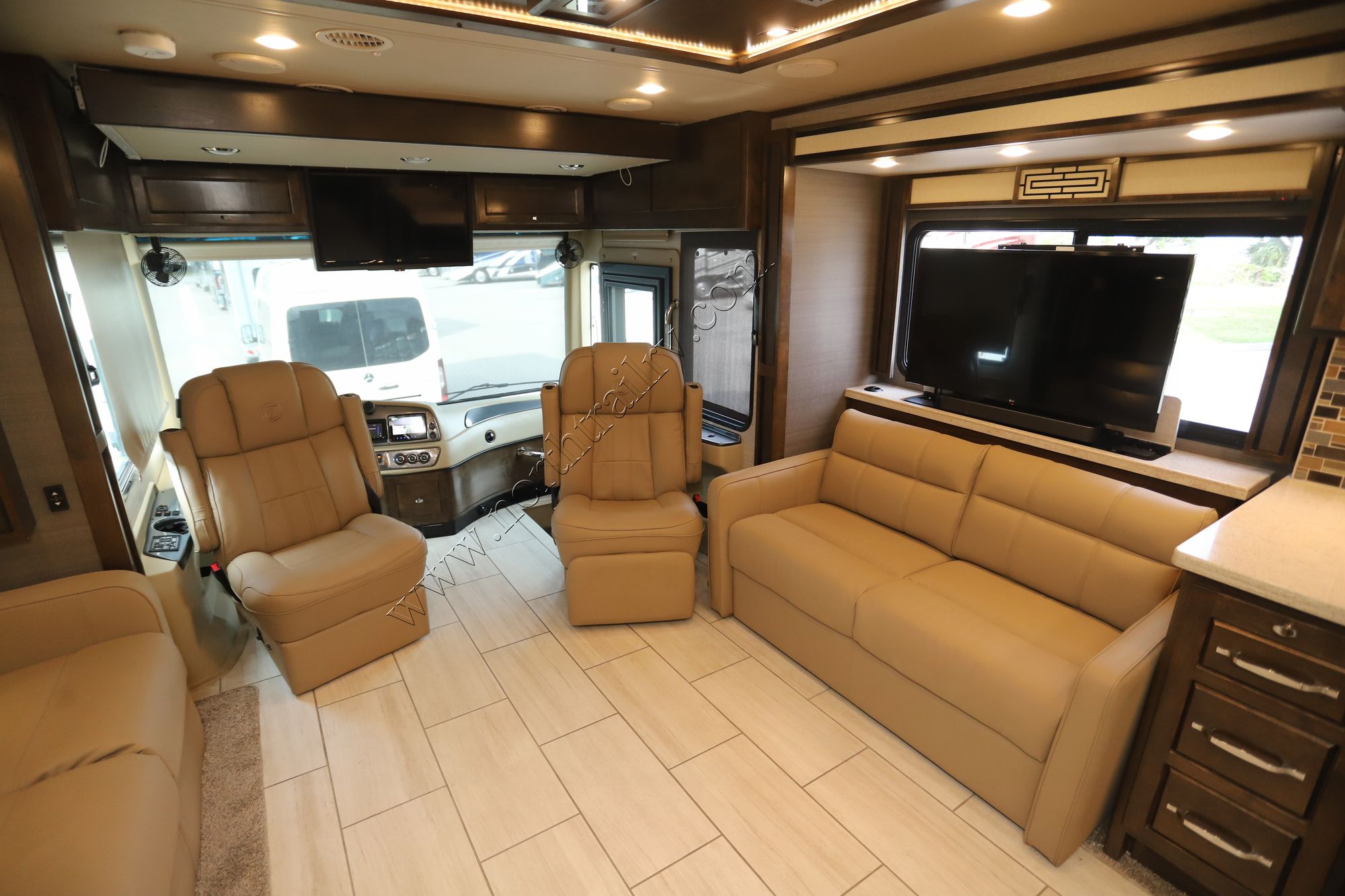 Used 2021 Tiffin Motor Homes Allegro Red 37BA Class A  For Sale