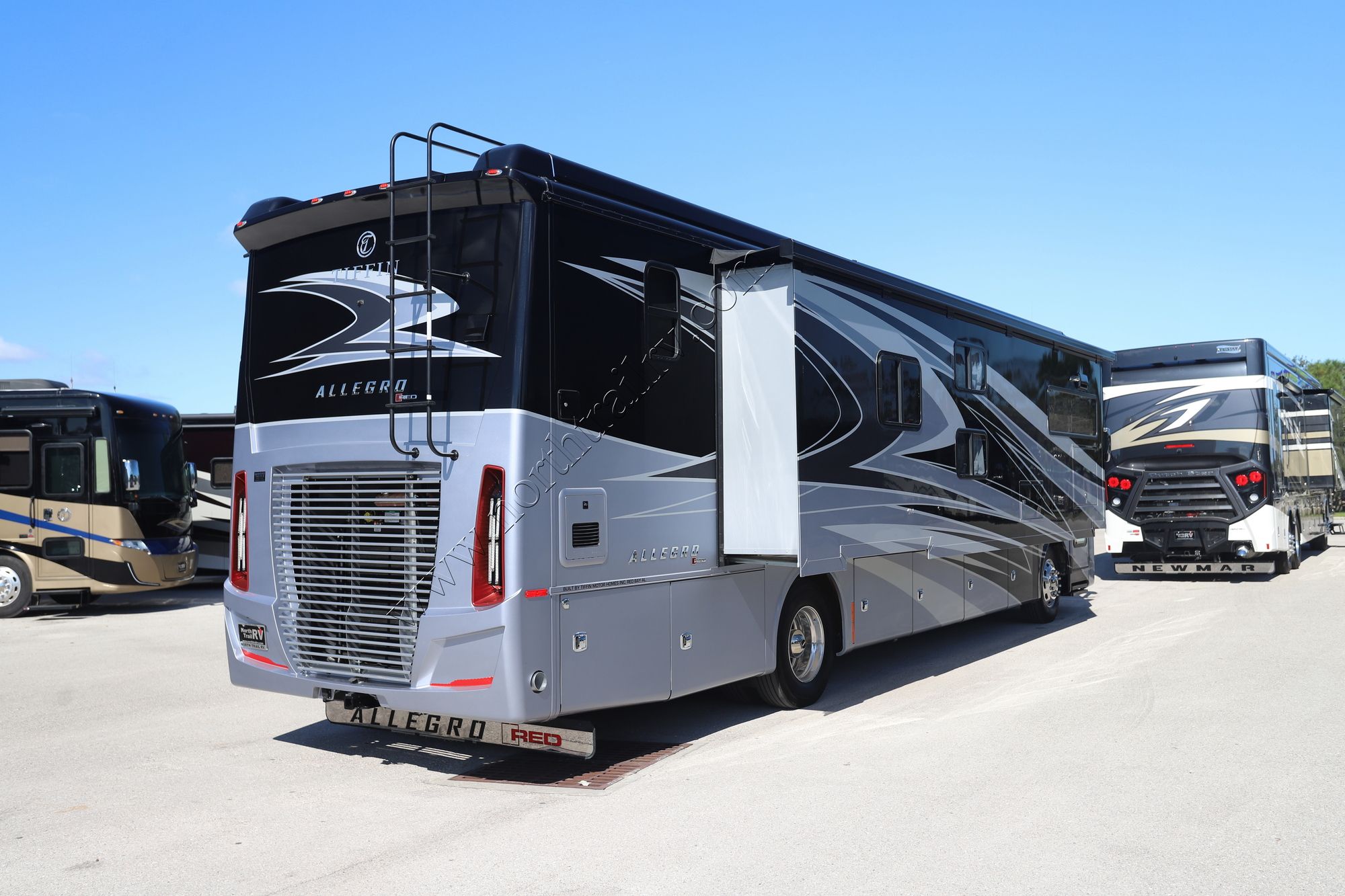 Used 2022 Tiffin Motor Homes Allegro Red 38KA Class A  For Sale