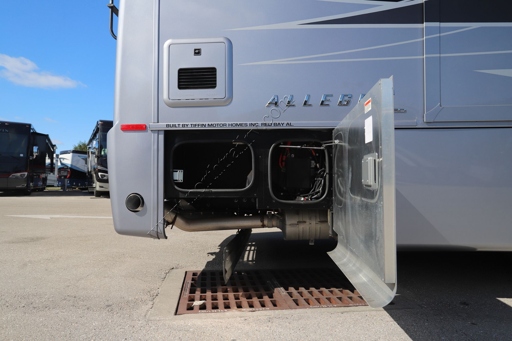 Used 2022 Tiffin Motor Homes Allegro Red 38KA Class A  For Sale