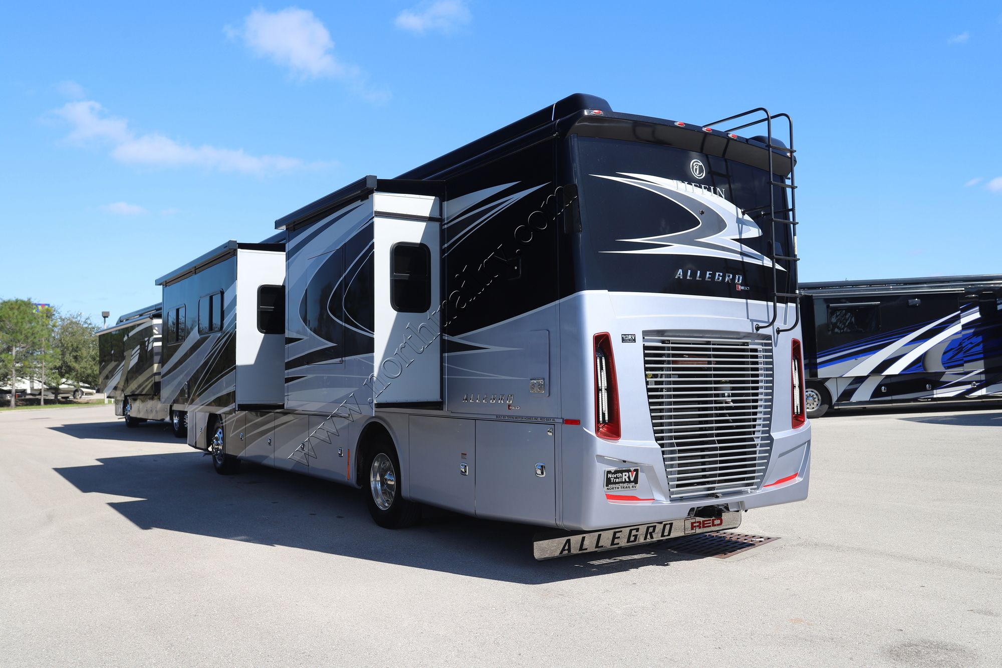 Used 2022 Tiffin Motor Homes Allegro Red 38KA Class A  For Sale