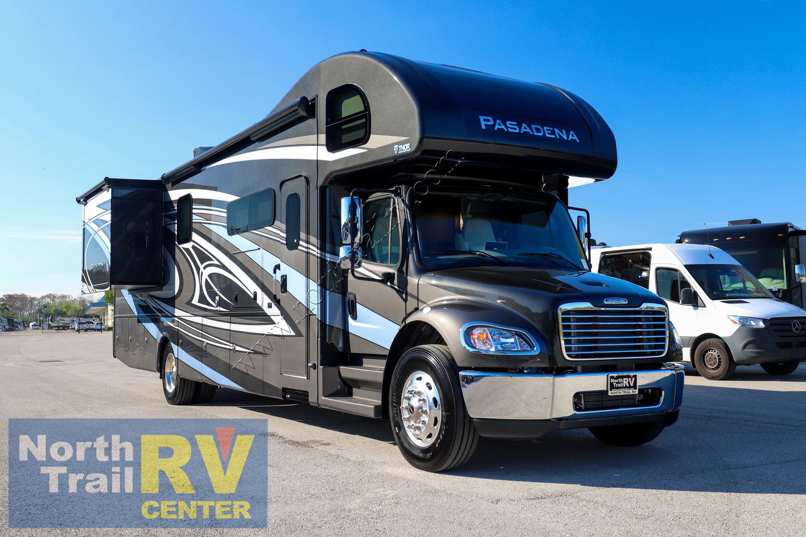 2023 Thor Pasadena 38MX 15759-1