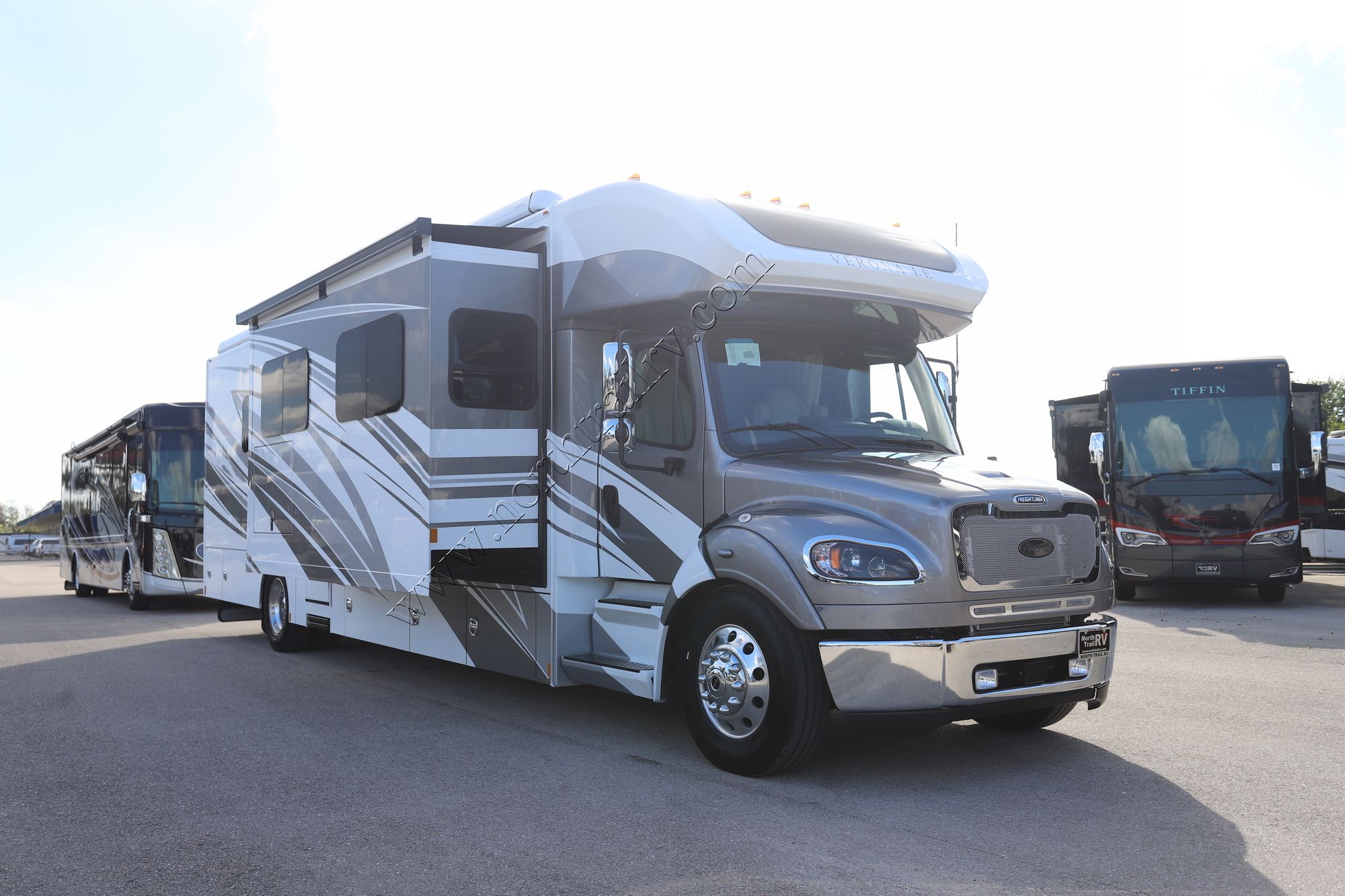 New 2024 Renegade Rv Verona Le 40LRB Super C  For Sale