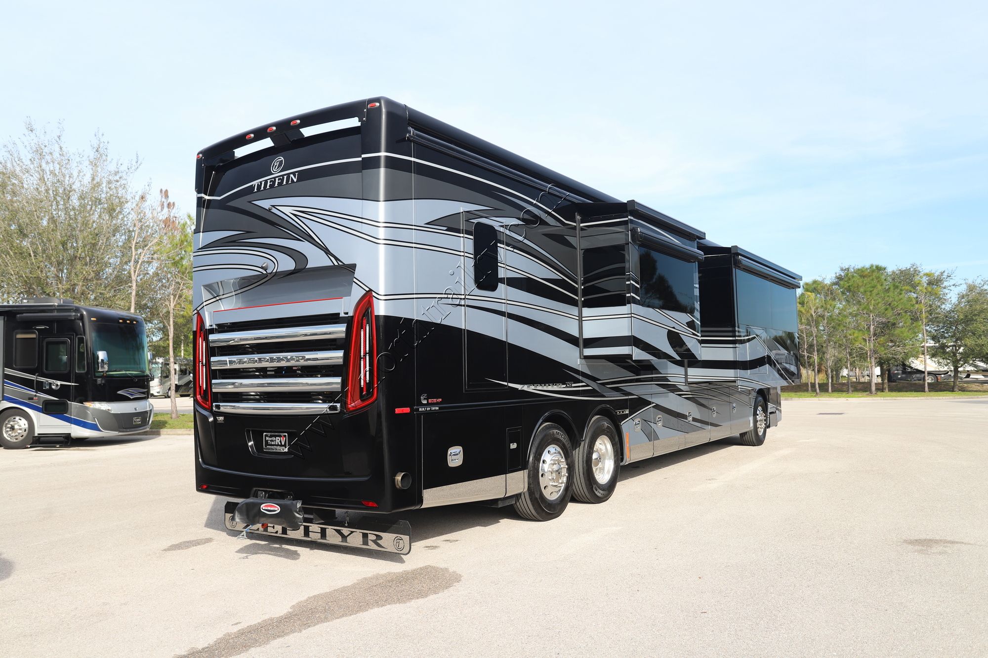 Used 2024 Tiffin Motor Homes Zephyr 45FZ Class A  For Sale