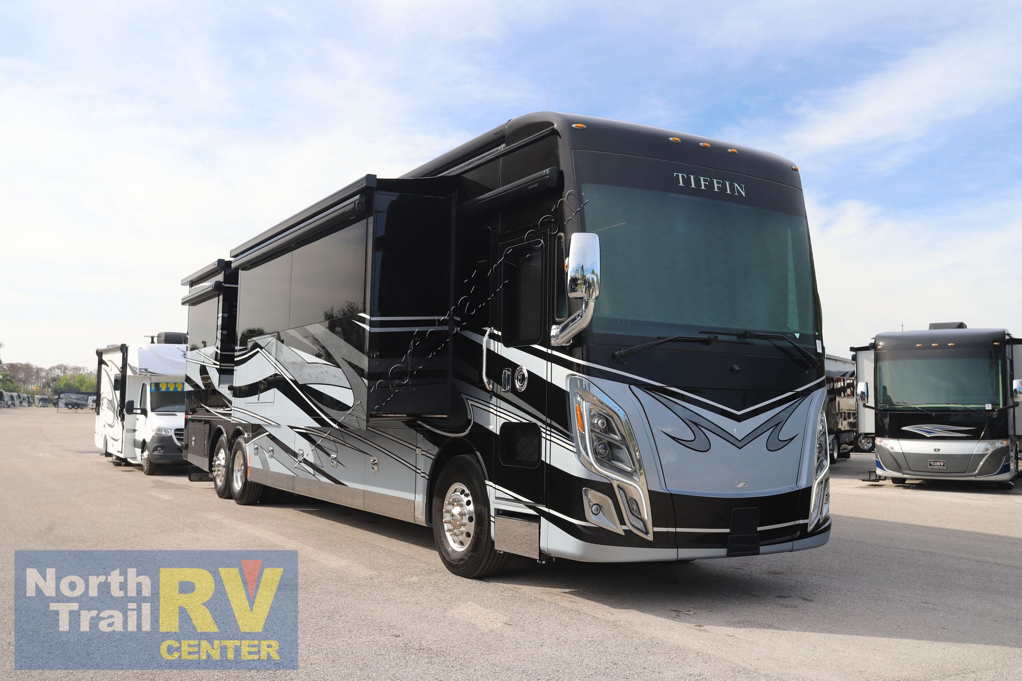 Used 2024 Tiffin Motor Homes Zephyr 45FZ Class A  For Sale