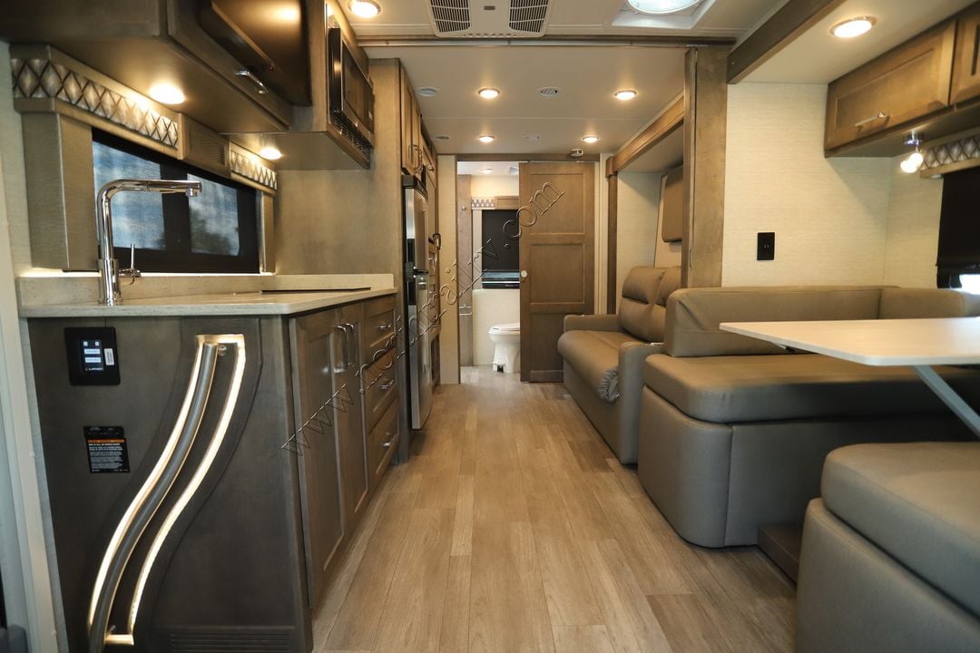 2024 Tiffin Motor Homes Wayfarer 25RW 15877