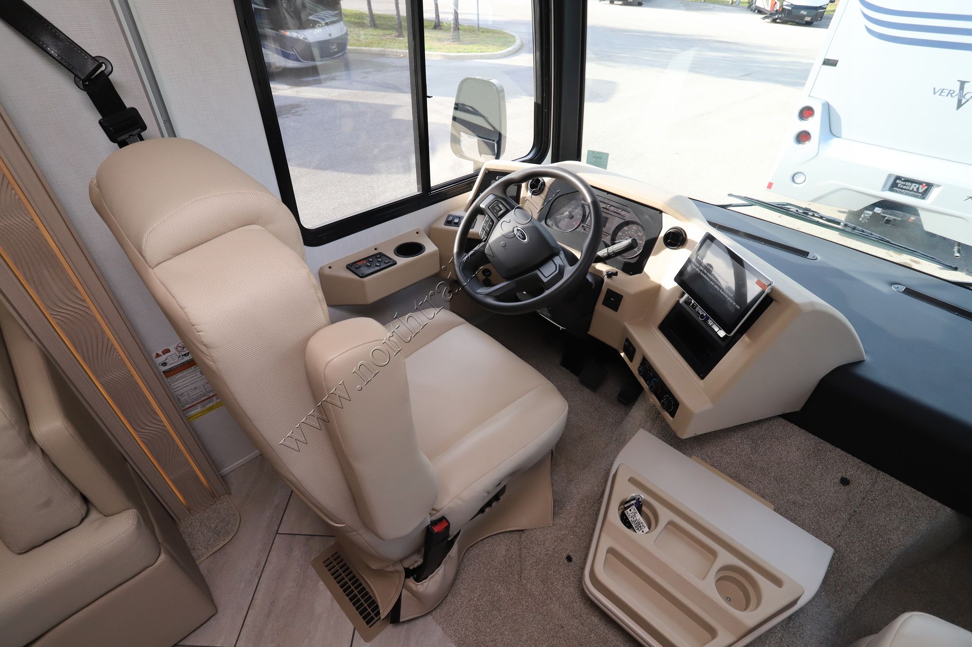 New 2024 Newmar Bay Star Sport 2813 Class A  For Sale