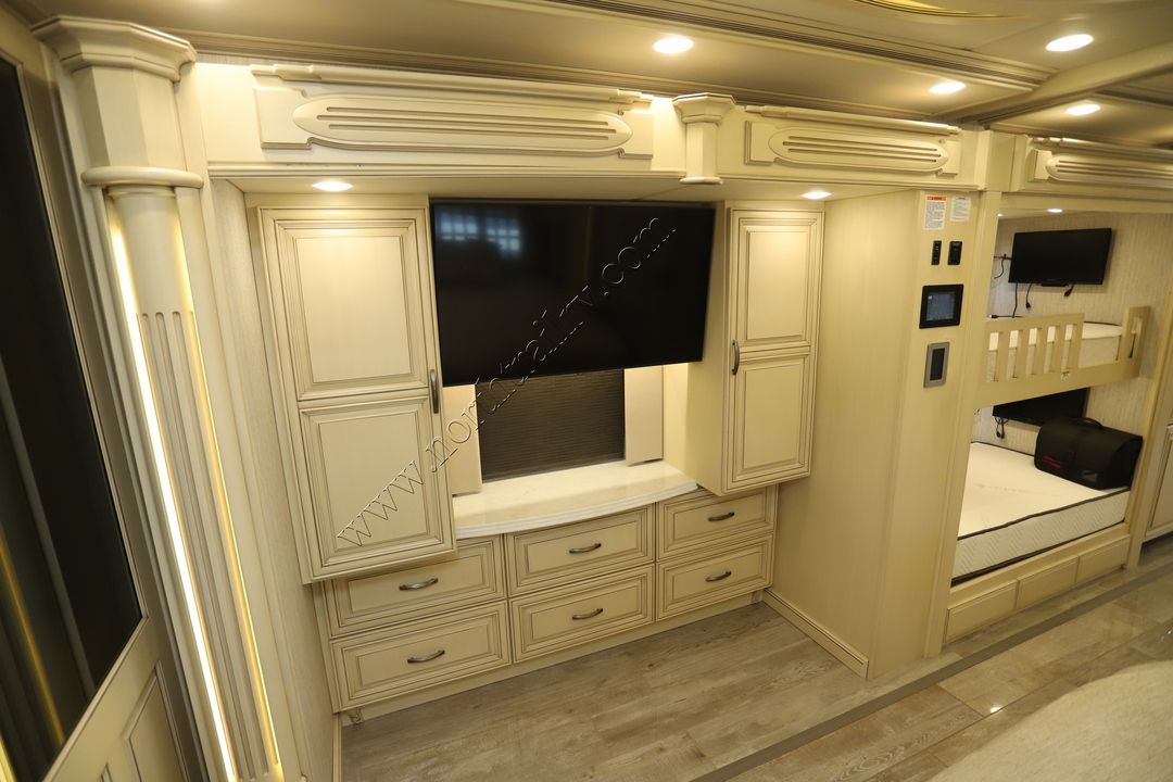 2021 Newmar Essex 4578 159001