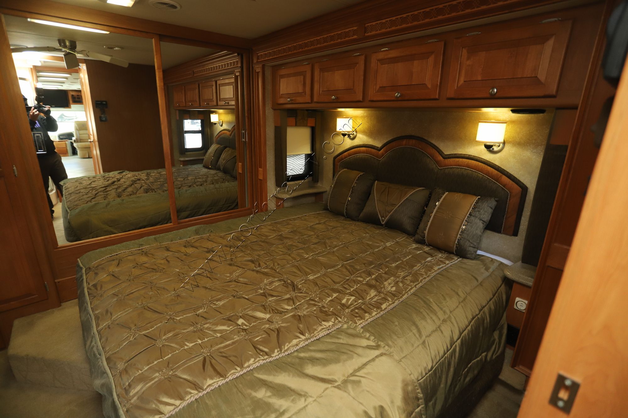 Used 2009 Tiffin Motor Homes Phaeton 40QTH Class A  For Sale