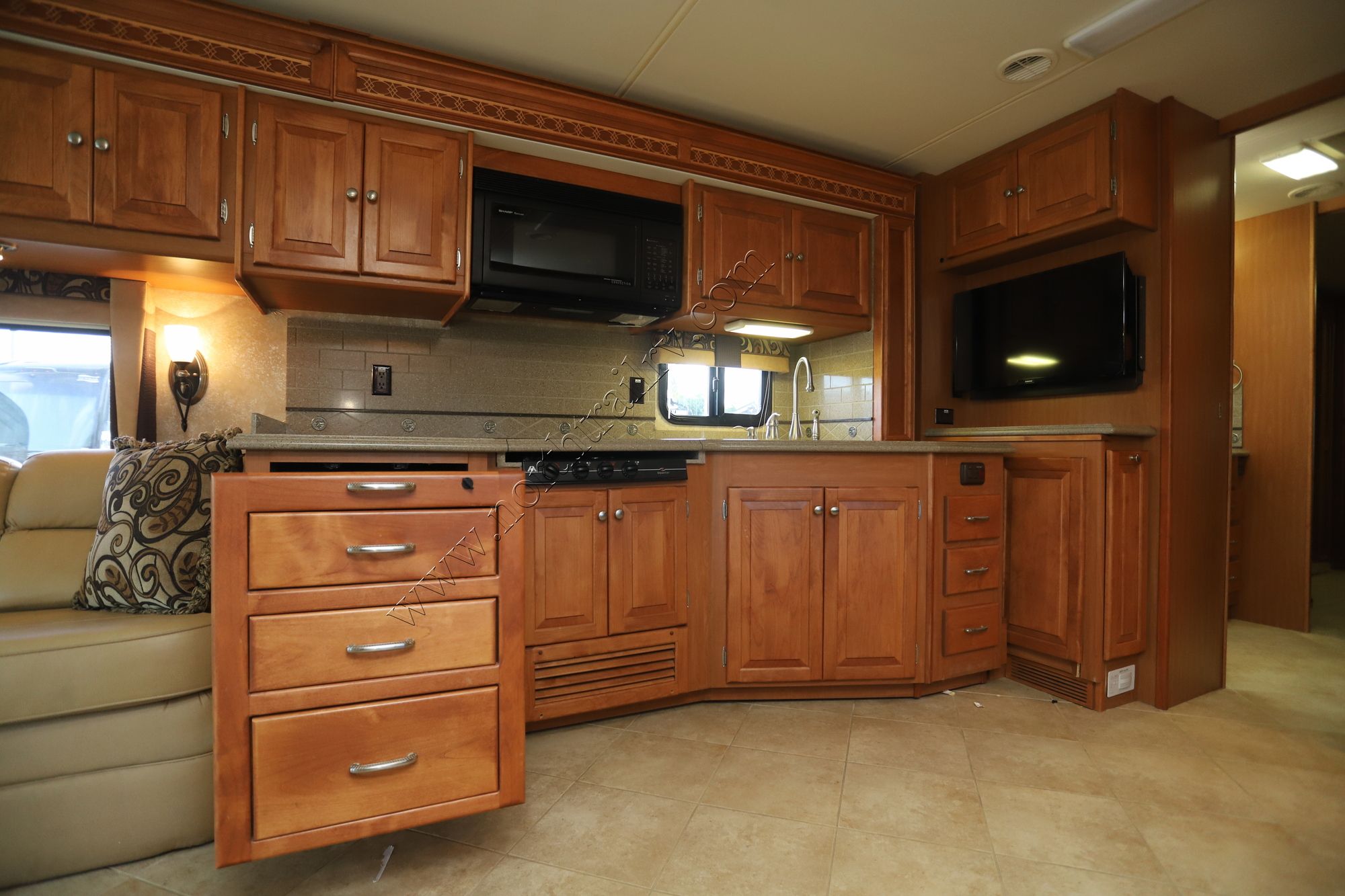 Used 2009 Tiffin Motor Homes Phaeton 40QTH Class A  For Sale