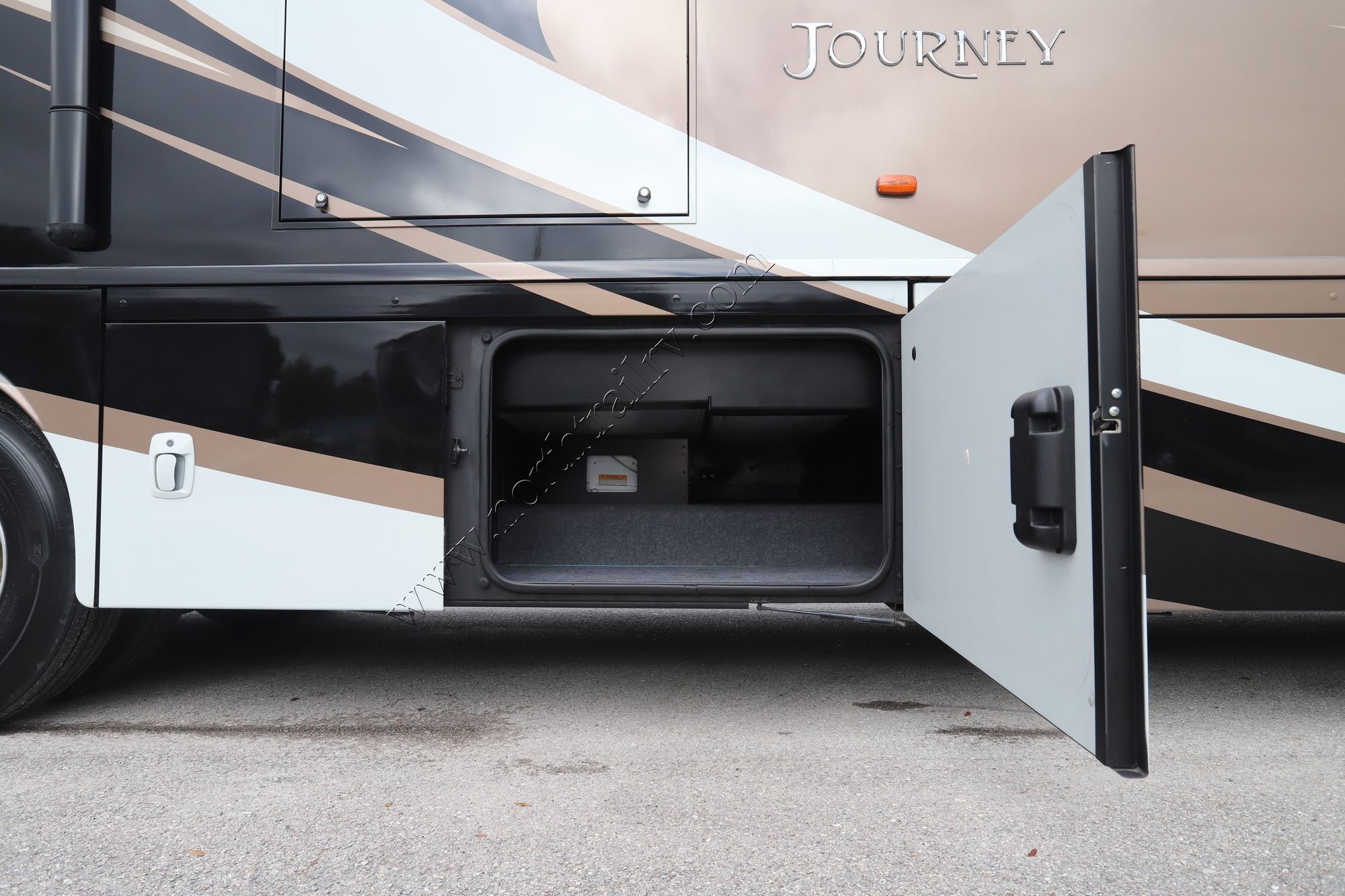 Used 2017 Winnebago Journey 40R Class A  For Sale