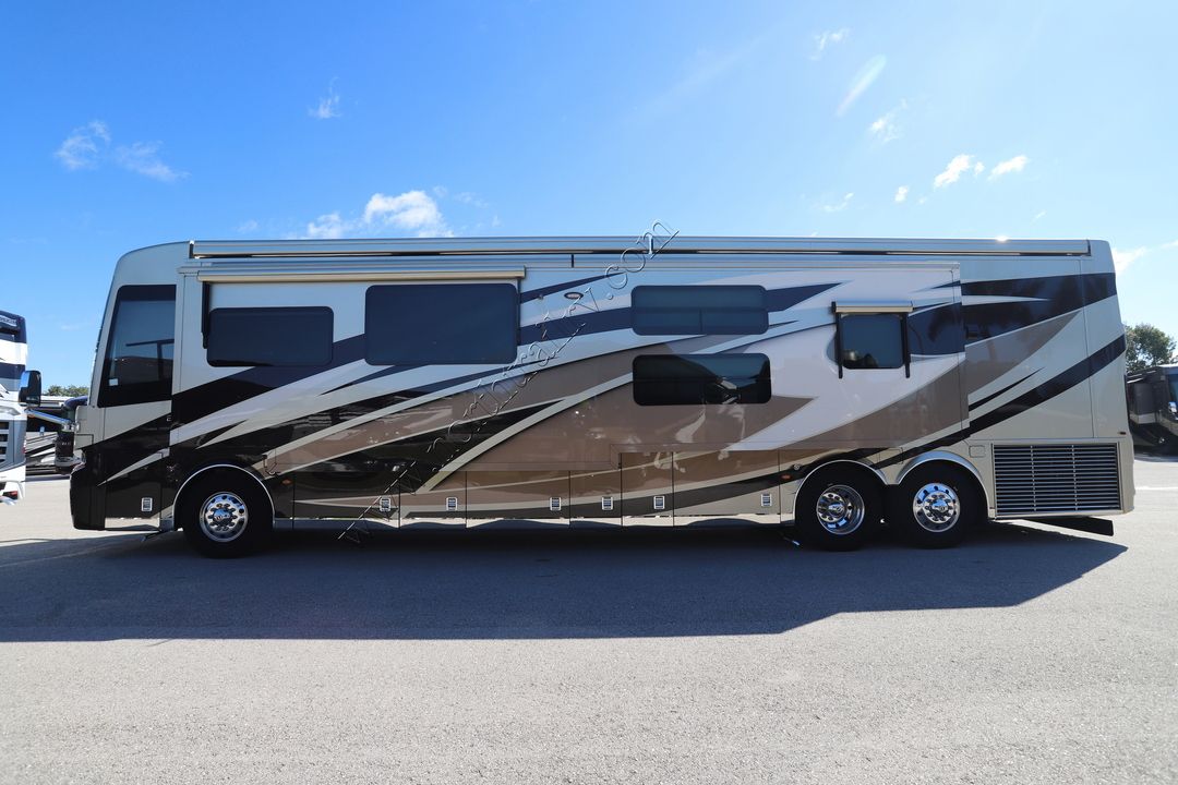 2021 Newmar Essex 4578 159001