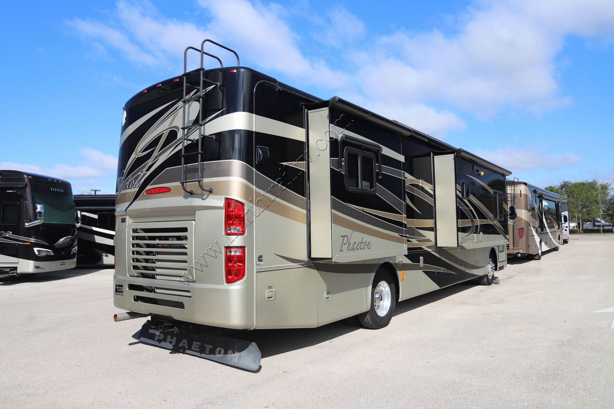 Used 2009 Tiffin Motor Homes Phaeton 40QTH Class A  For Sale