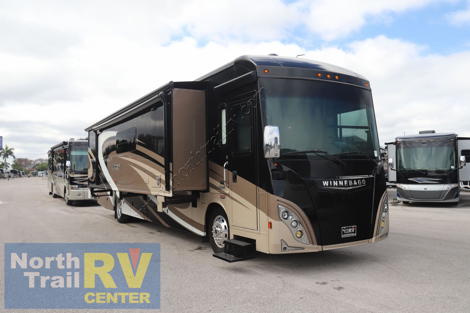 Used 2017 Winnebago Journey 40R Class A  For Sale