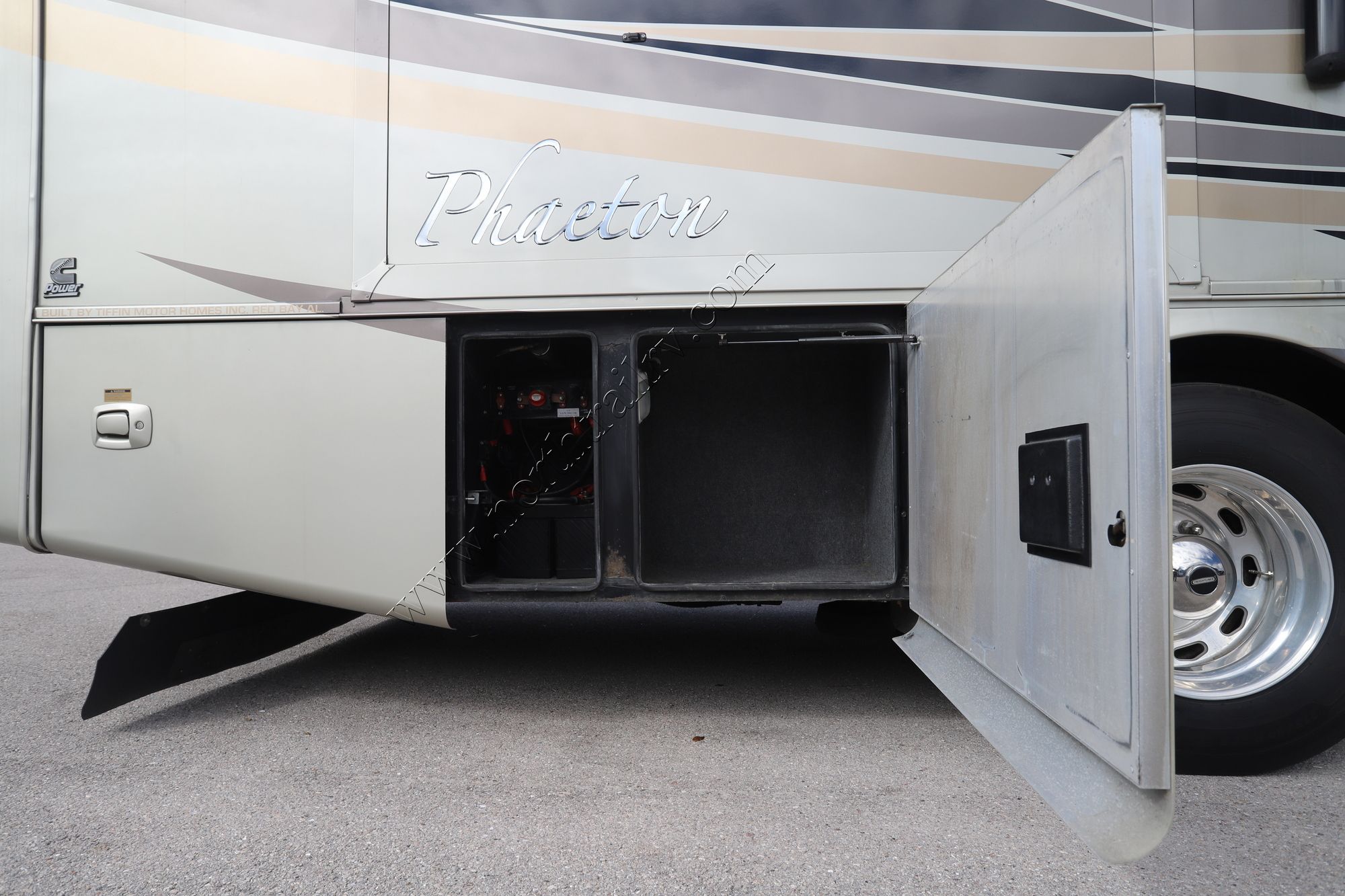 Used 2009 Tiffin Motor Homes Phaeton 40QTH Class A  For Sale