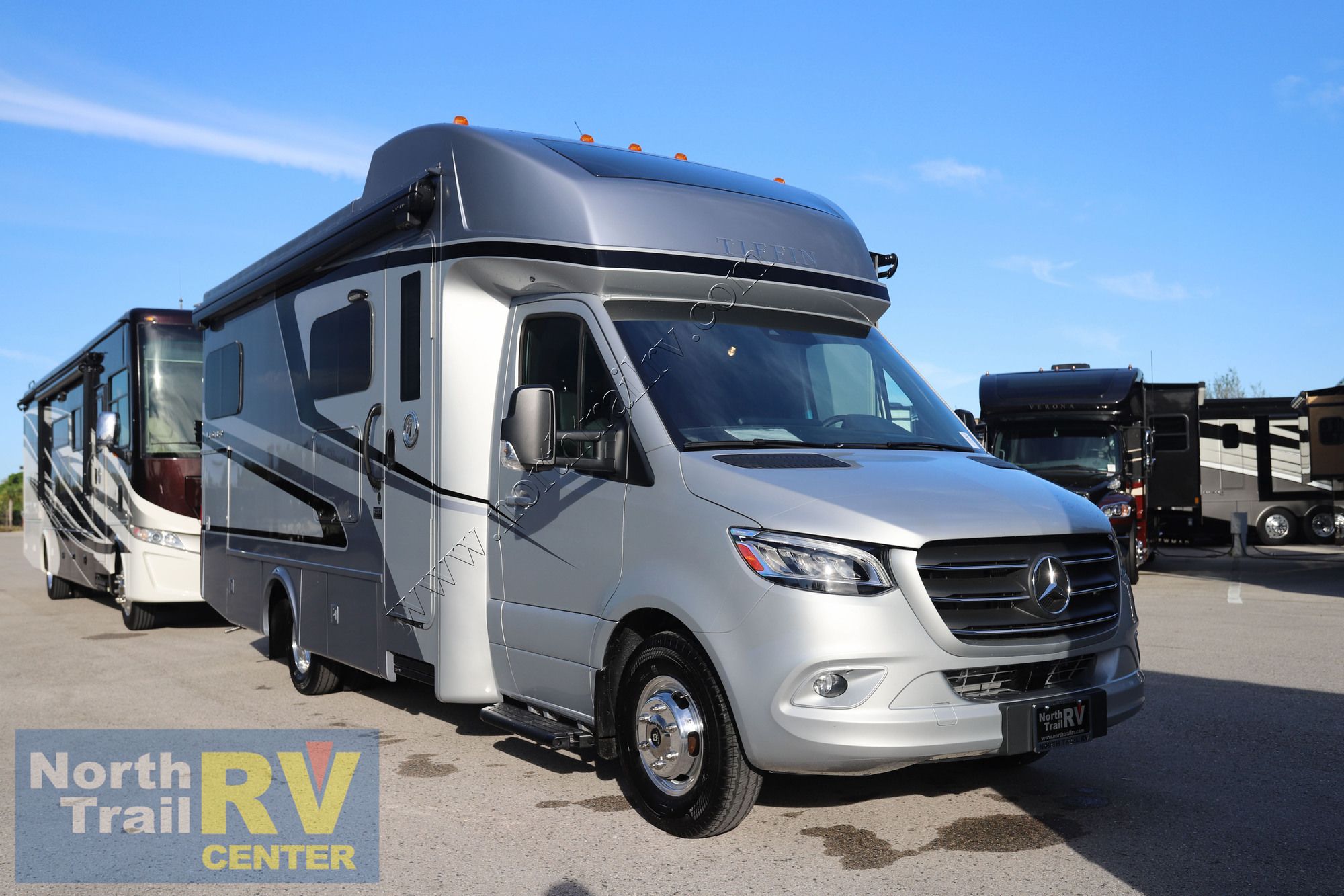 New 2024 Tiffin Motor Homes Wayfarer 25LW Class C  For Sale