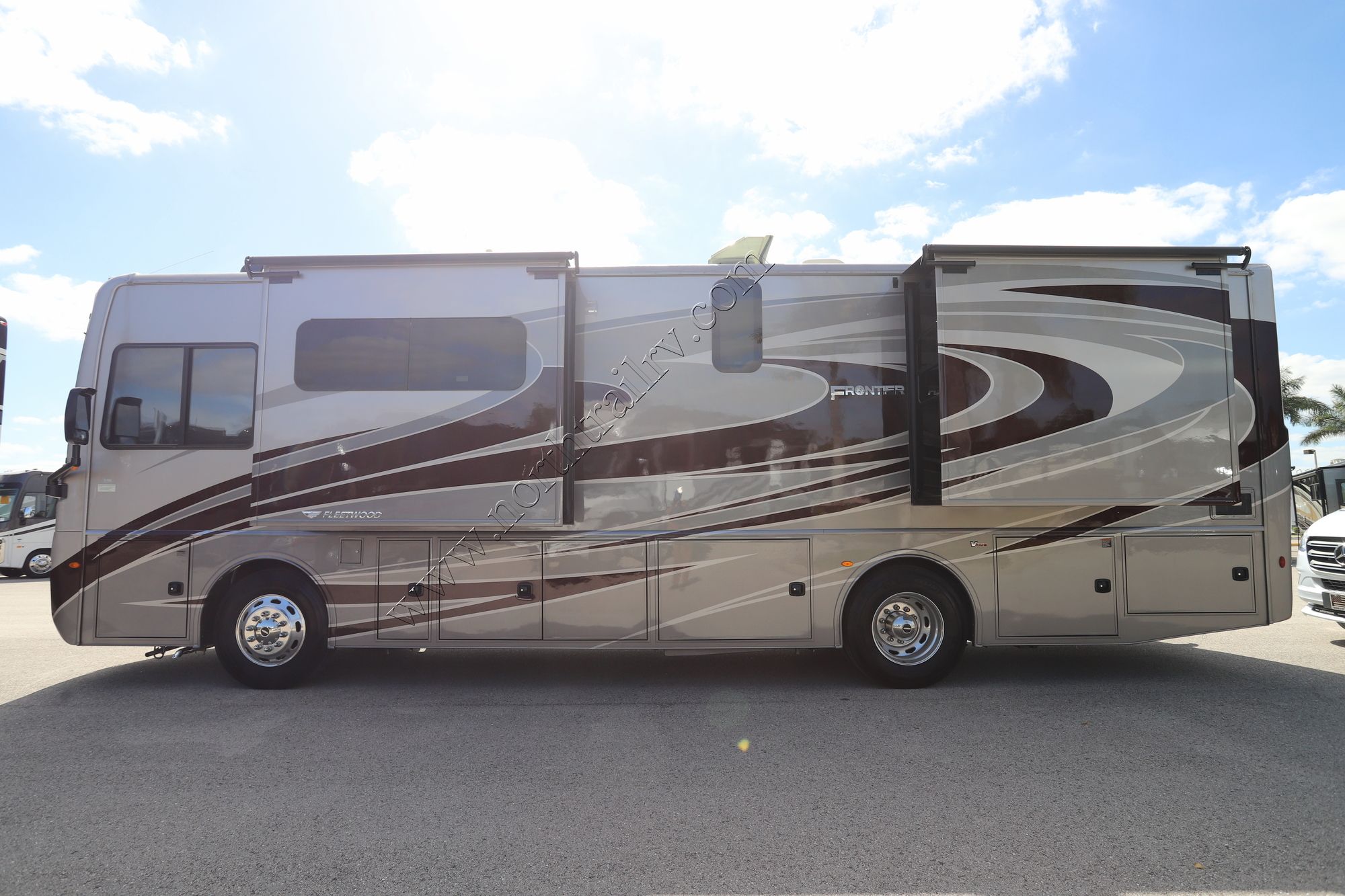 Used 2023 Fleetwood Frontier 34GT Class A  For Sale