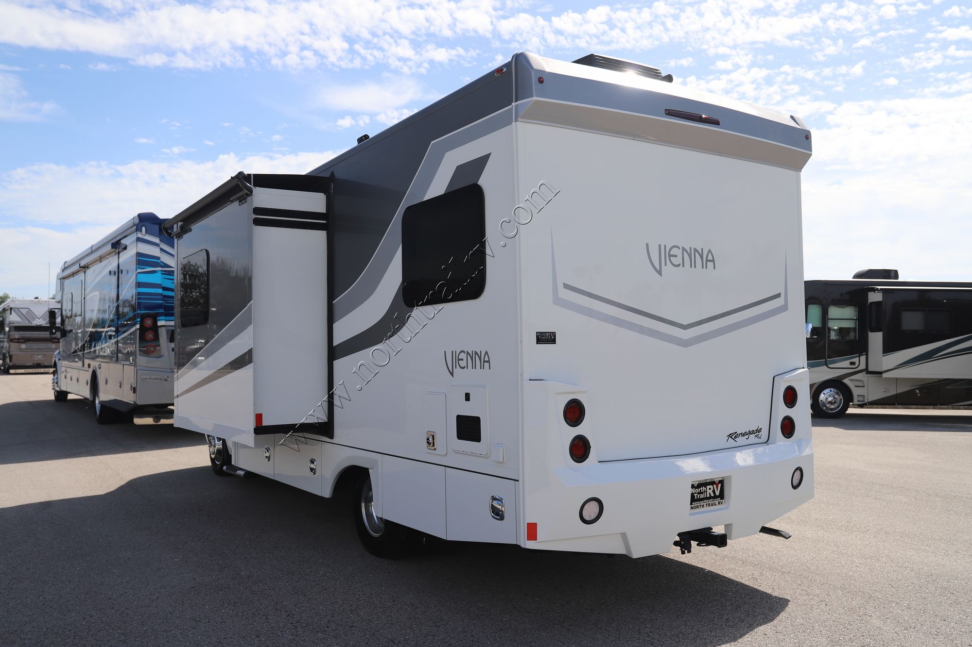 Used 2024 Renegade Rv Vienna 25VTBC Class C  For Sale