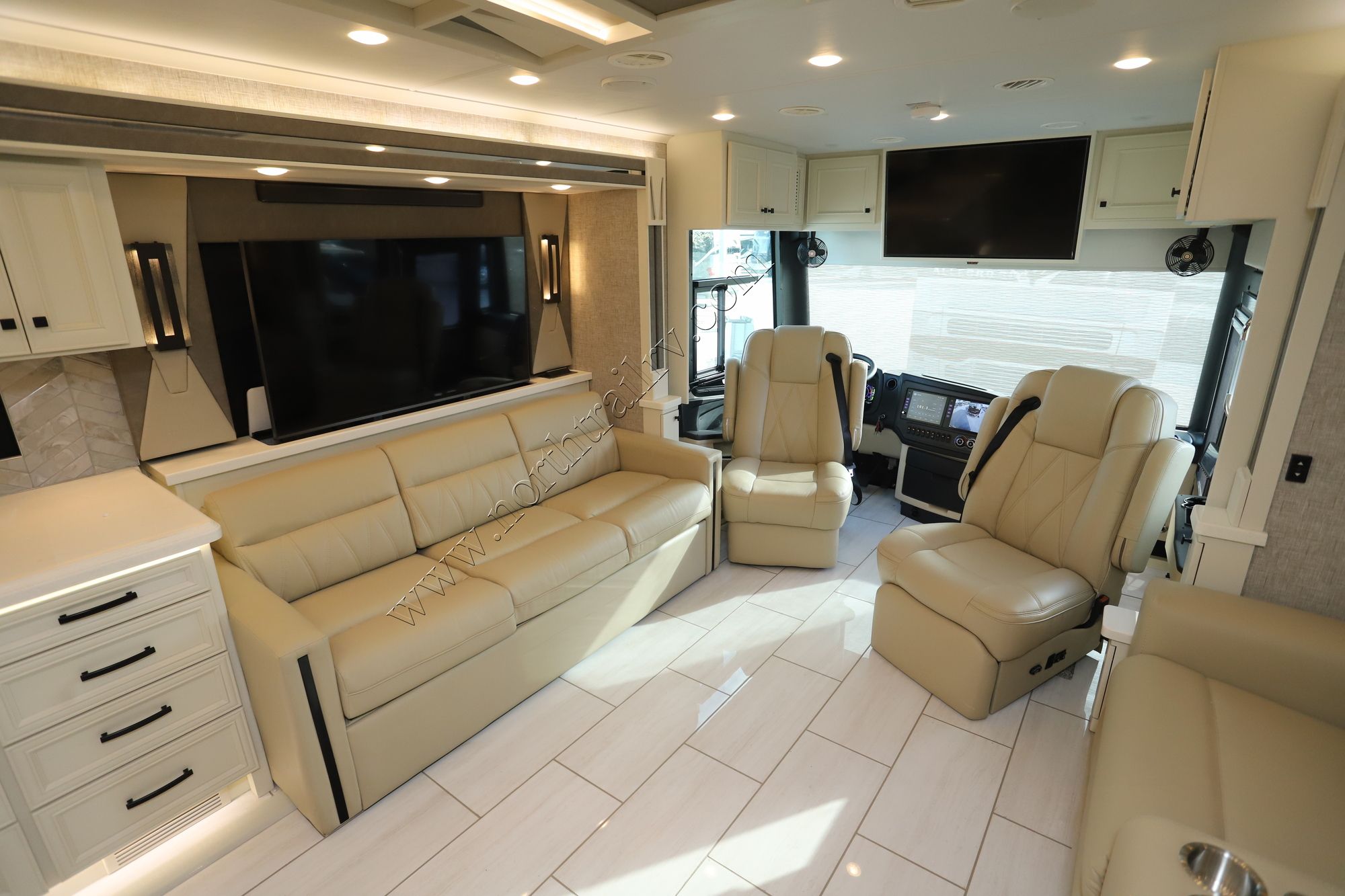 New 2024 Tiffin Motor Homes Allegro Bus 45FP Class A  For Sale