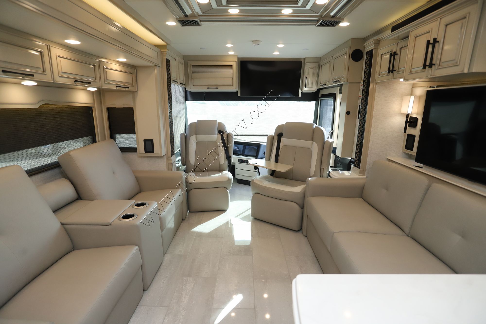 New 2024 Newmar London Aire 4569 Class A  For Sale