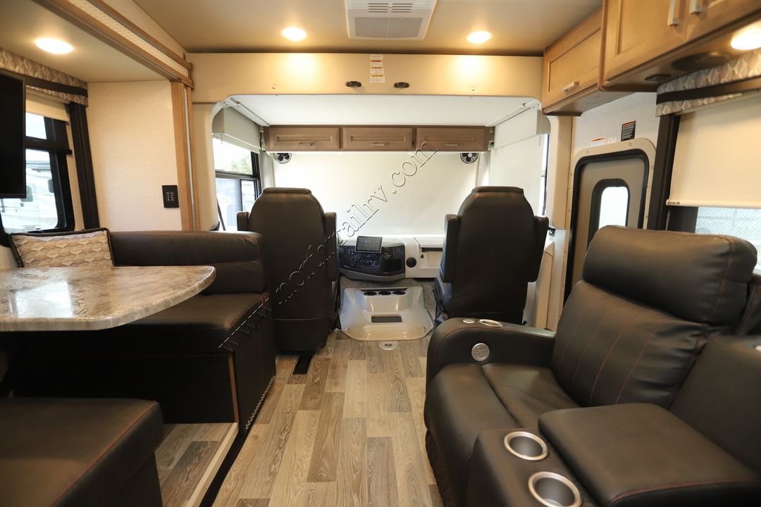 2023 Thor Outlaw 38MB 155733A