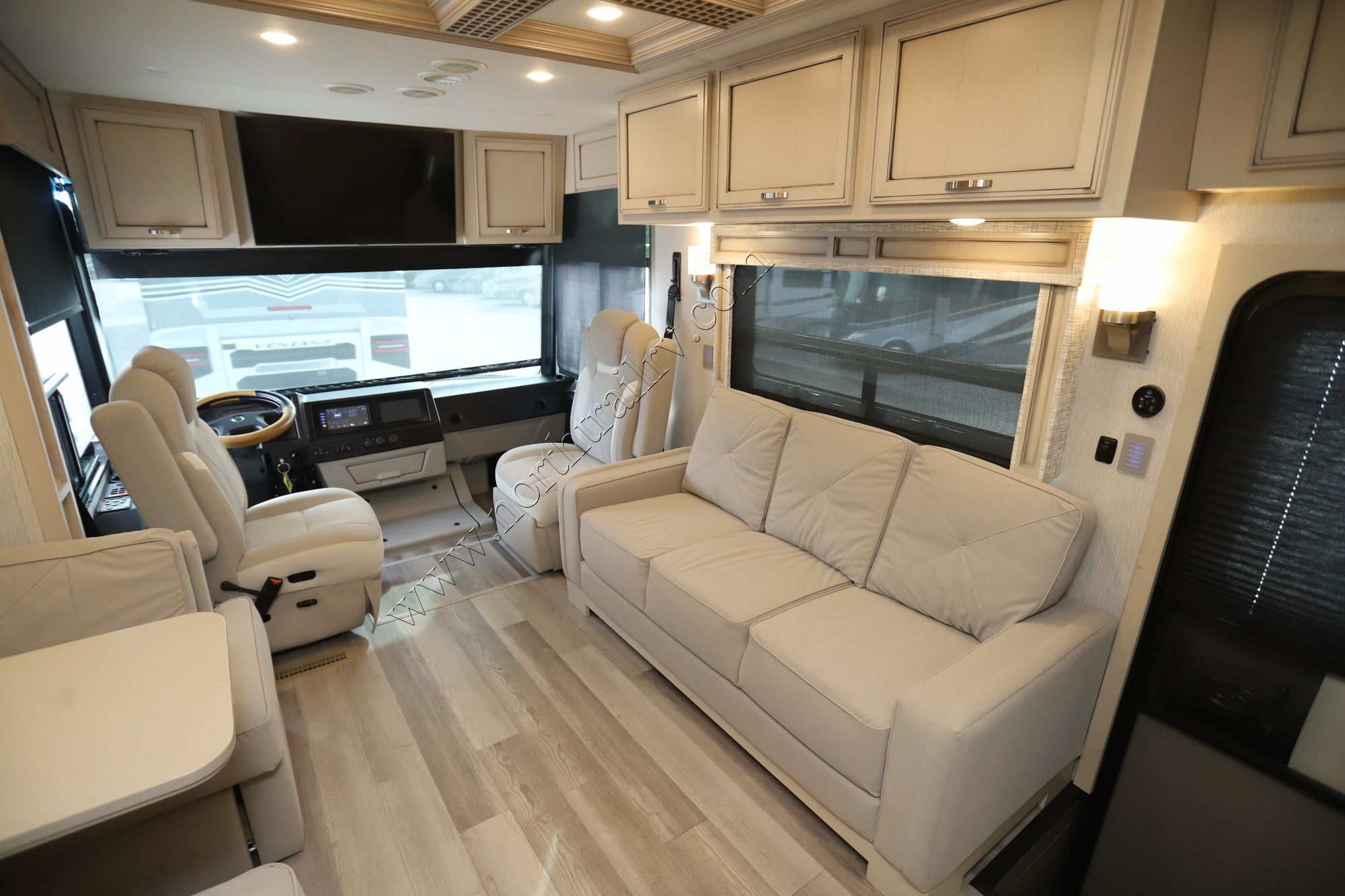 Used 2022 Newmar Canyon Star 3927 Class A  For Sale