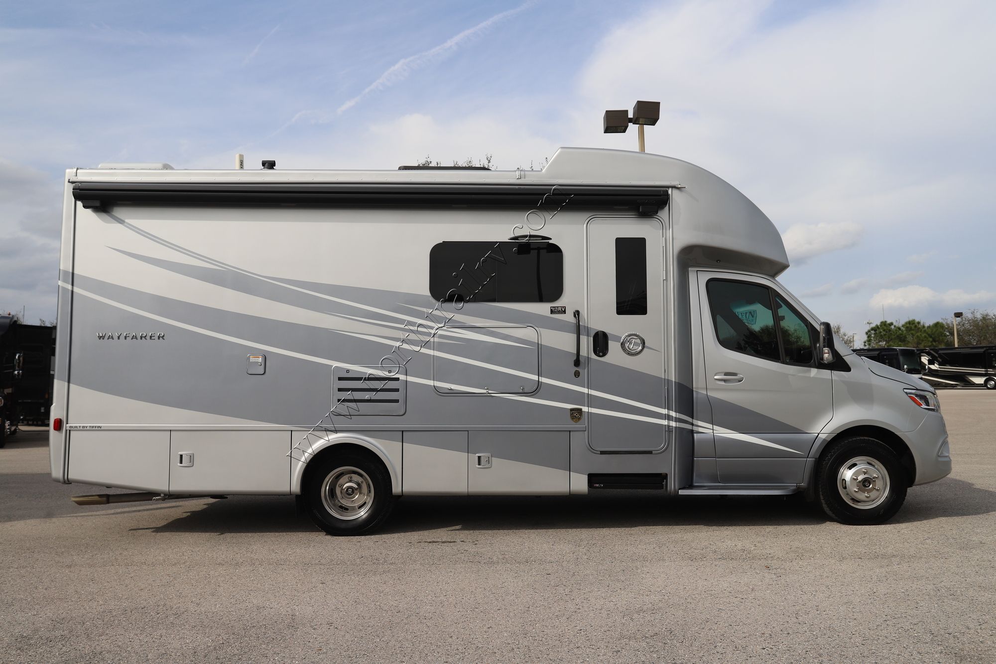 Used 2023 Tiffin Motor Homes Wayfarer 25RW Class C  For Sale